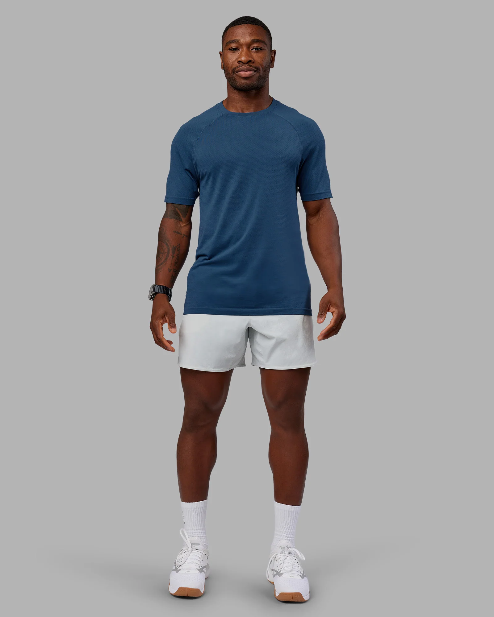 12937-aeroflx-seamless-tee-indigo-indigo-5.webp AeroFLX+ Seamless Tee - Indigo/Indigo