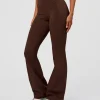 130-fusion-ultra-high-rise-flared-legging-pockets-hot-chocolate-1.webp Fusion Ultra High-Rise Flared Legging Pockets - Hot Chocolate