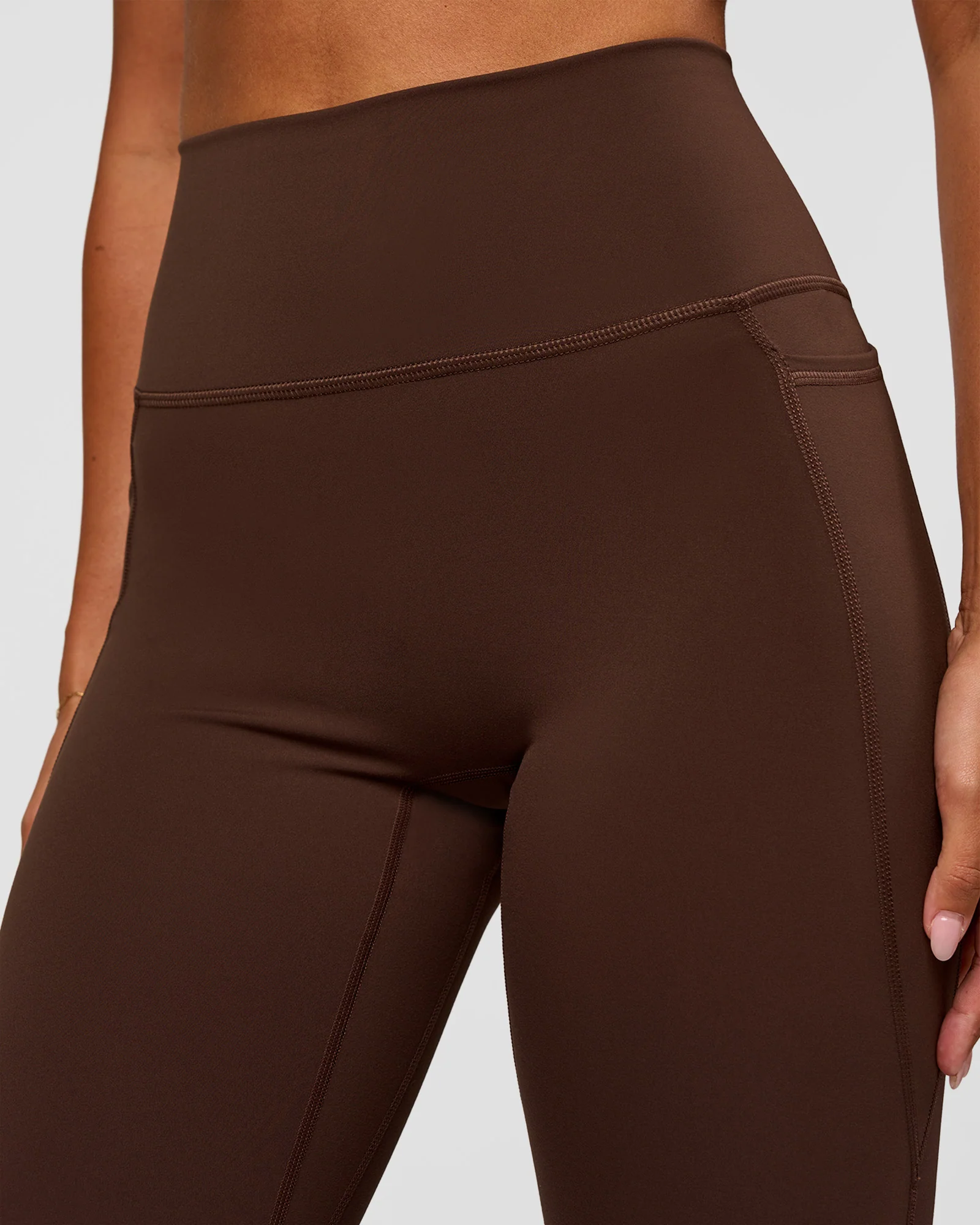 130-fusion-ultra-high-rise-flared-legging-pockets-hot-chocolate-3.webp Fusion Ultra High-Rise Flared Legging Pockets - Hot Chocolate