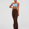 130-fusion-ultra-high-rise-flared-legging-pockets-hot-chocolate-5.webp Fusion Ultra High-Rise Flared Legging Pockets - Hot Chocolate