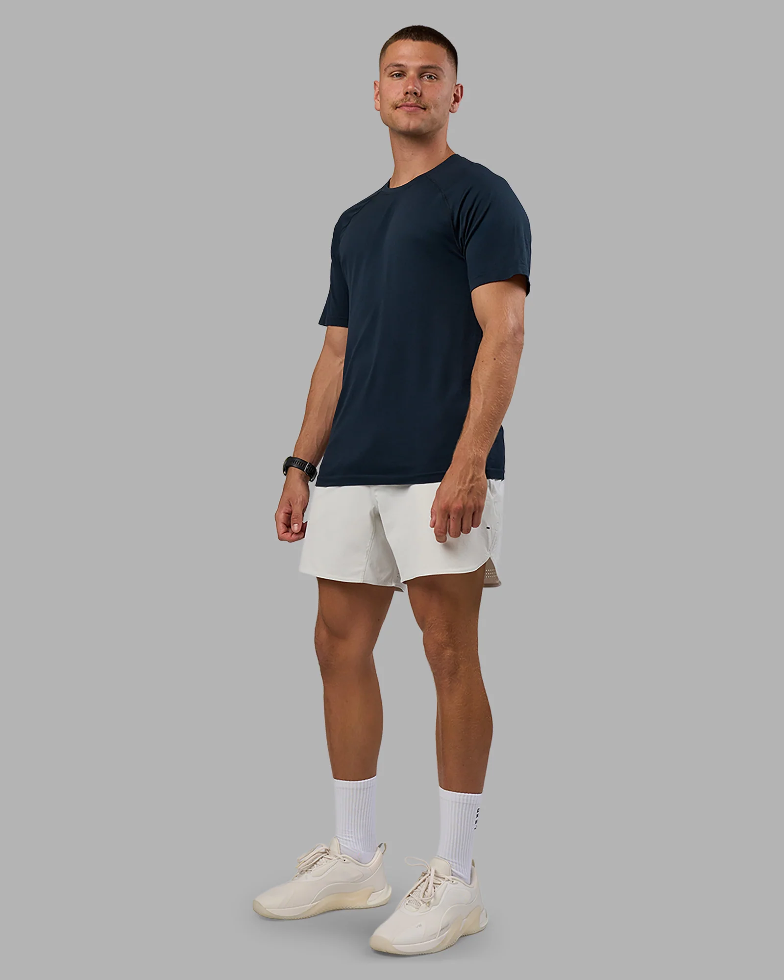 13025-aeroflx-seamless-tee-navy-navy-2.webp AeroFLX+ Seamless Tee - Navy/Navy