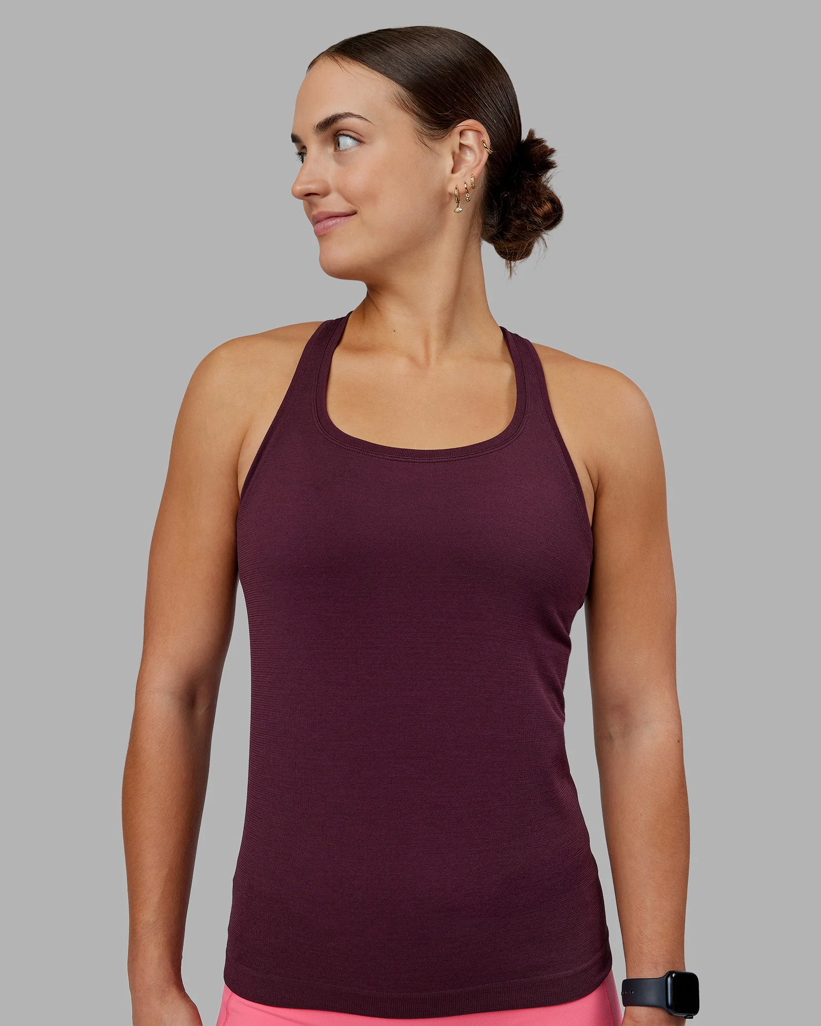 13033-aeroflx-seamless-tank-cherry-lacquer-cherry-lacquer-1.webp AeroFLX+ Seamless Tank - Cherry Lacquer/Cherry Lacquer