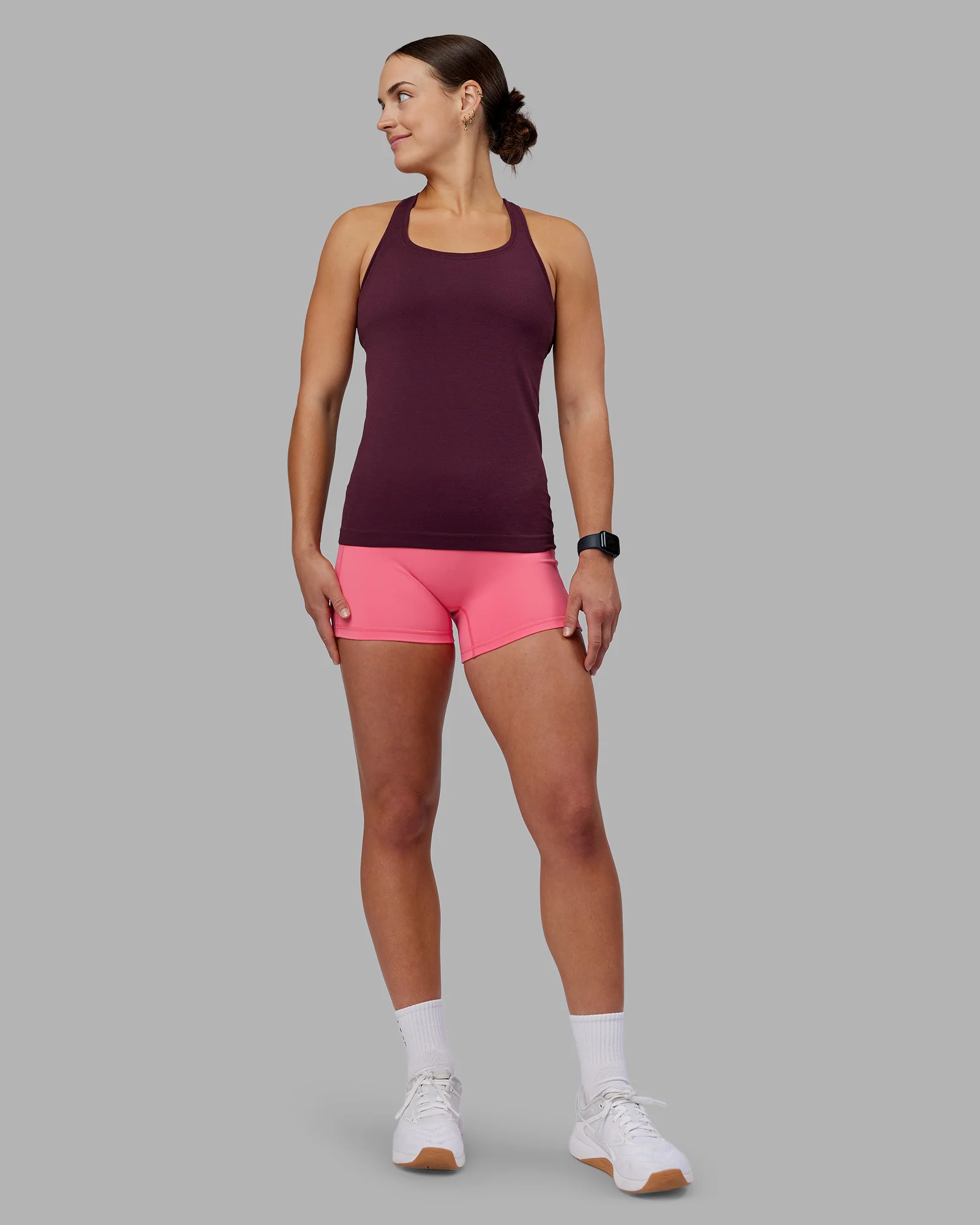 13033-aeroflx-seamless-tank-cherry-lacquer-cherry-lacquer-5.webp AeroFLX+ Seamless Tank - Cherry Lacquer/Cherry Lacquer