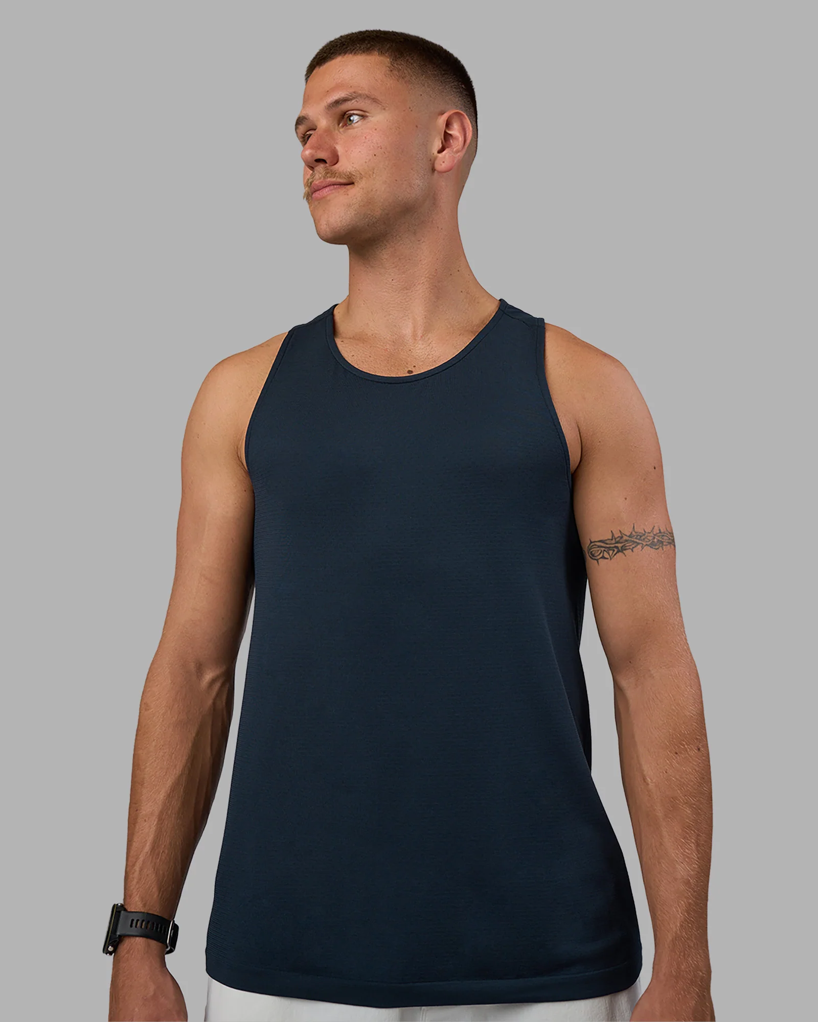 13049-aeroflx-seamless-tank-navy-navy-1.webp AeroFLX+ Seamless Tank - Navy/Navy