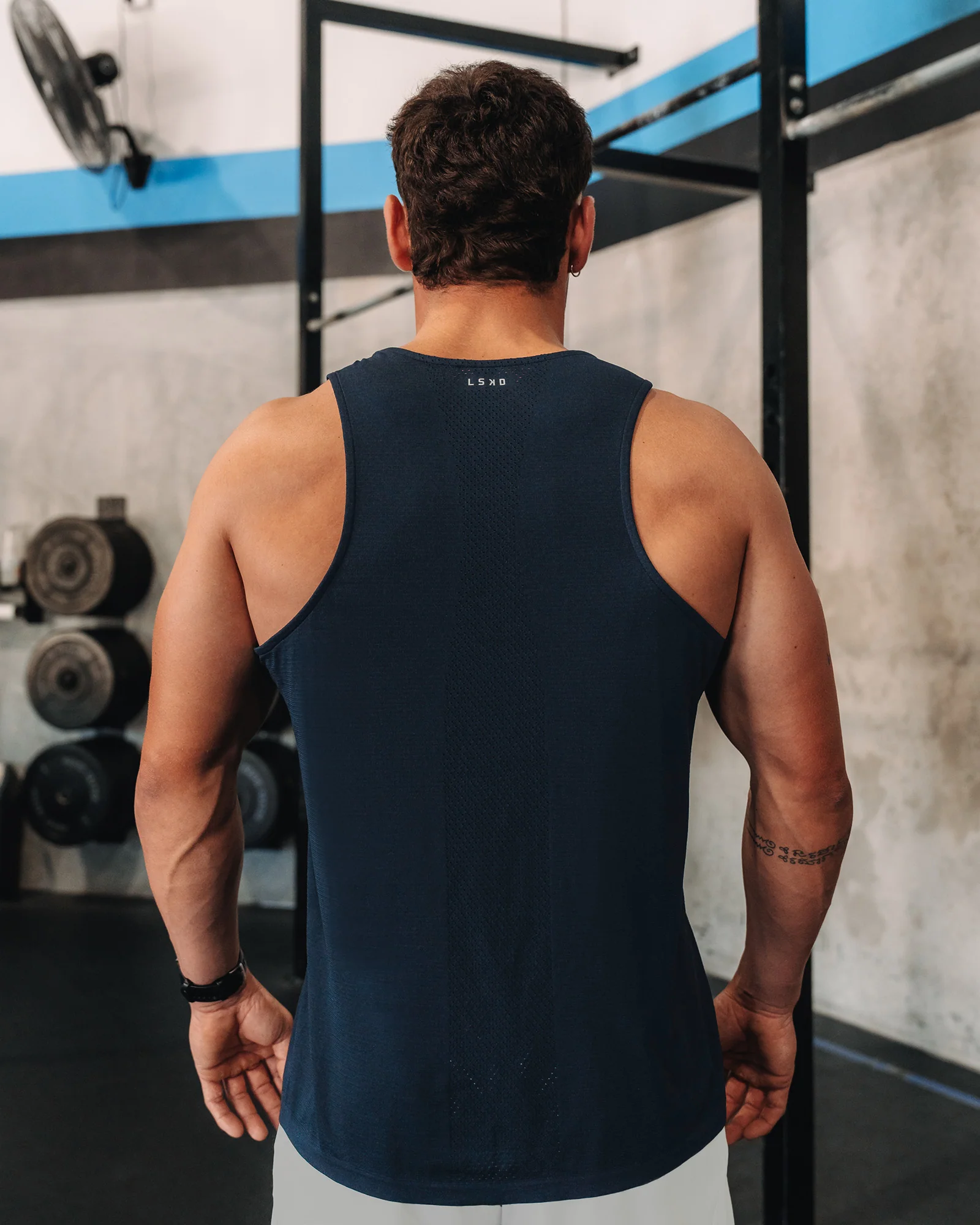 AeroFLX+ Seamless Tank - Navy/Navy