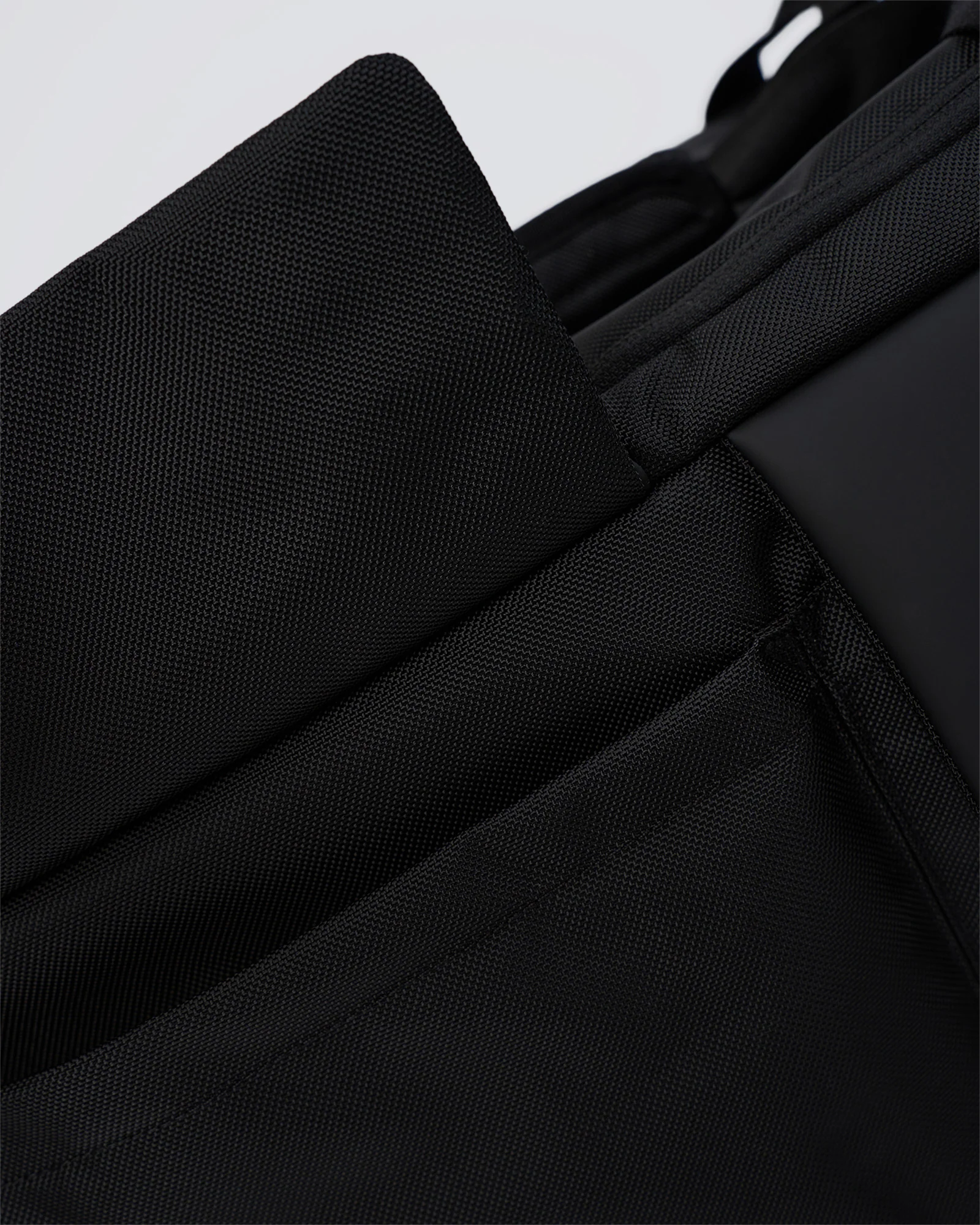 1310-functional-training-duffle-black-5.webp Functional Training Duffle - Black