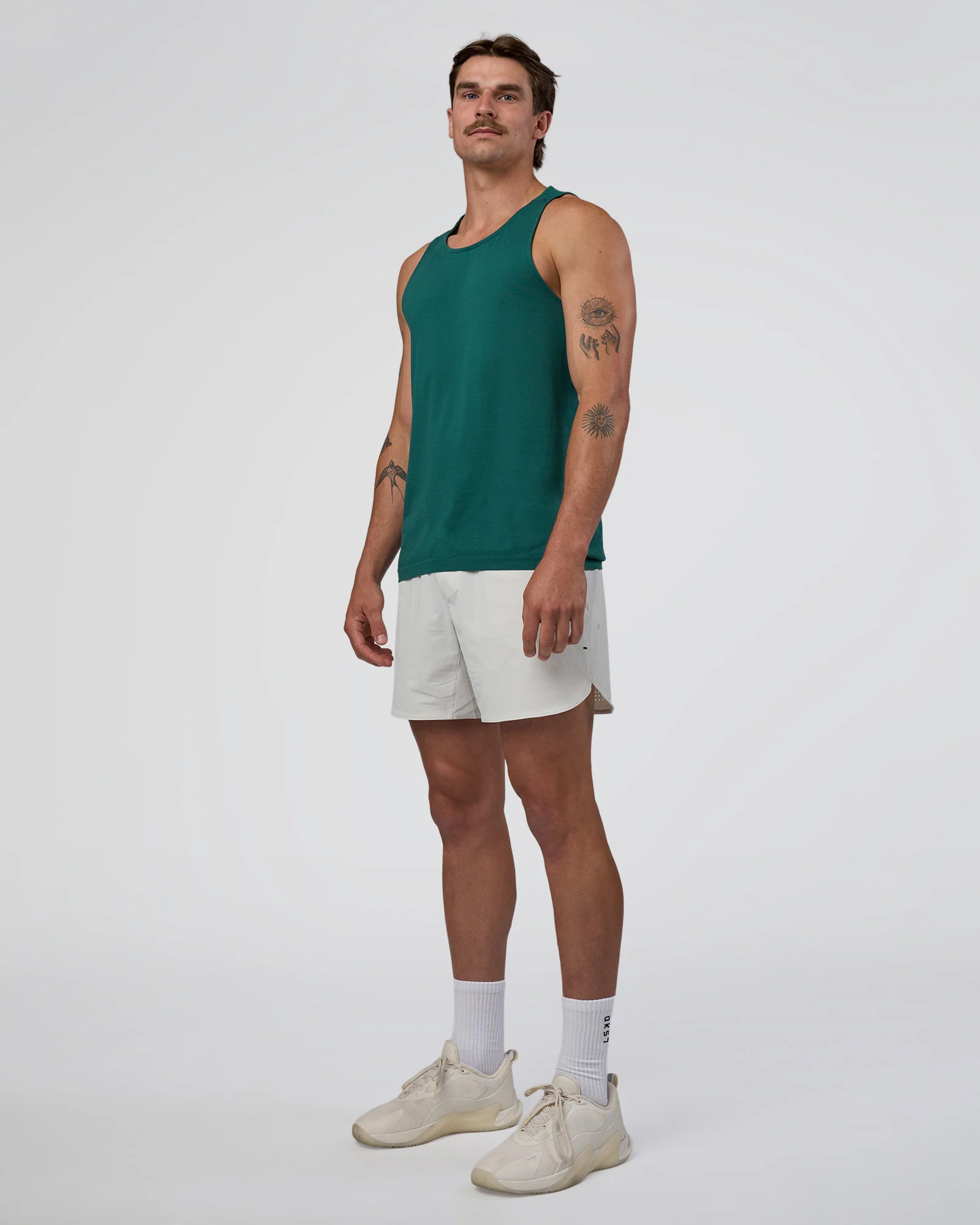13106-aeroflx-seamless-tank-transformative-teal-transformative-teal-2.webp AeroFLX+ Seamless Tank - Transformative Teal/Transformative Teal
