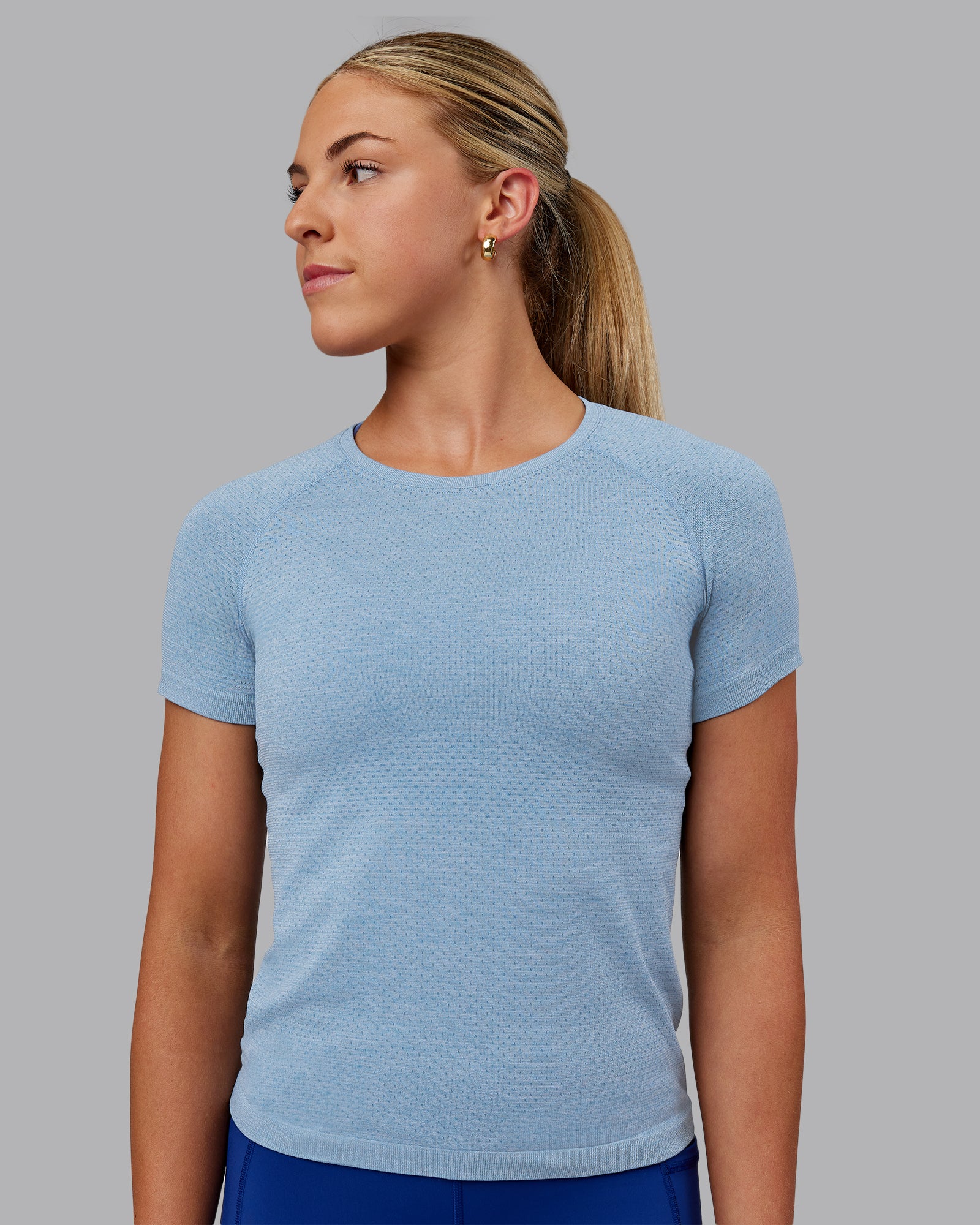 13114-aeroflx-seamless-tee-elemental-blue-ice-blue-5.jpg AeroFLX+ Seamless Tee - Elemental Blue/Ice Blue
