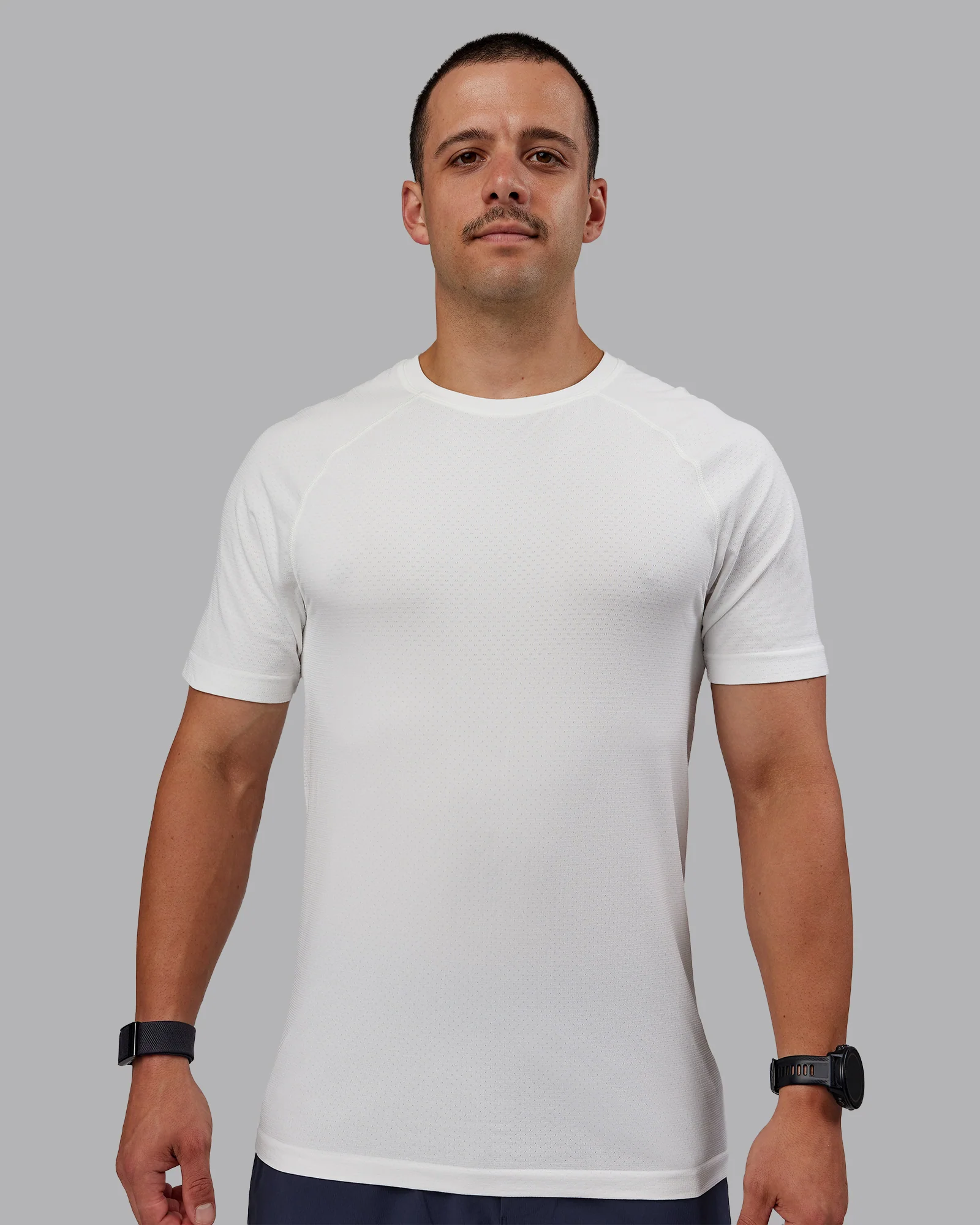 13130-aeroflx-seamless-tee-off-white-off-white-marl-2.webp AeroFLX+ Seamless Tee - Off White/Off White Marl