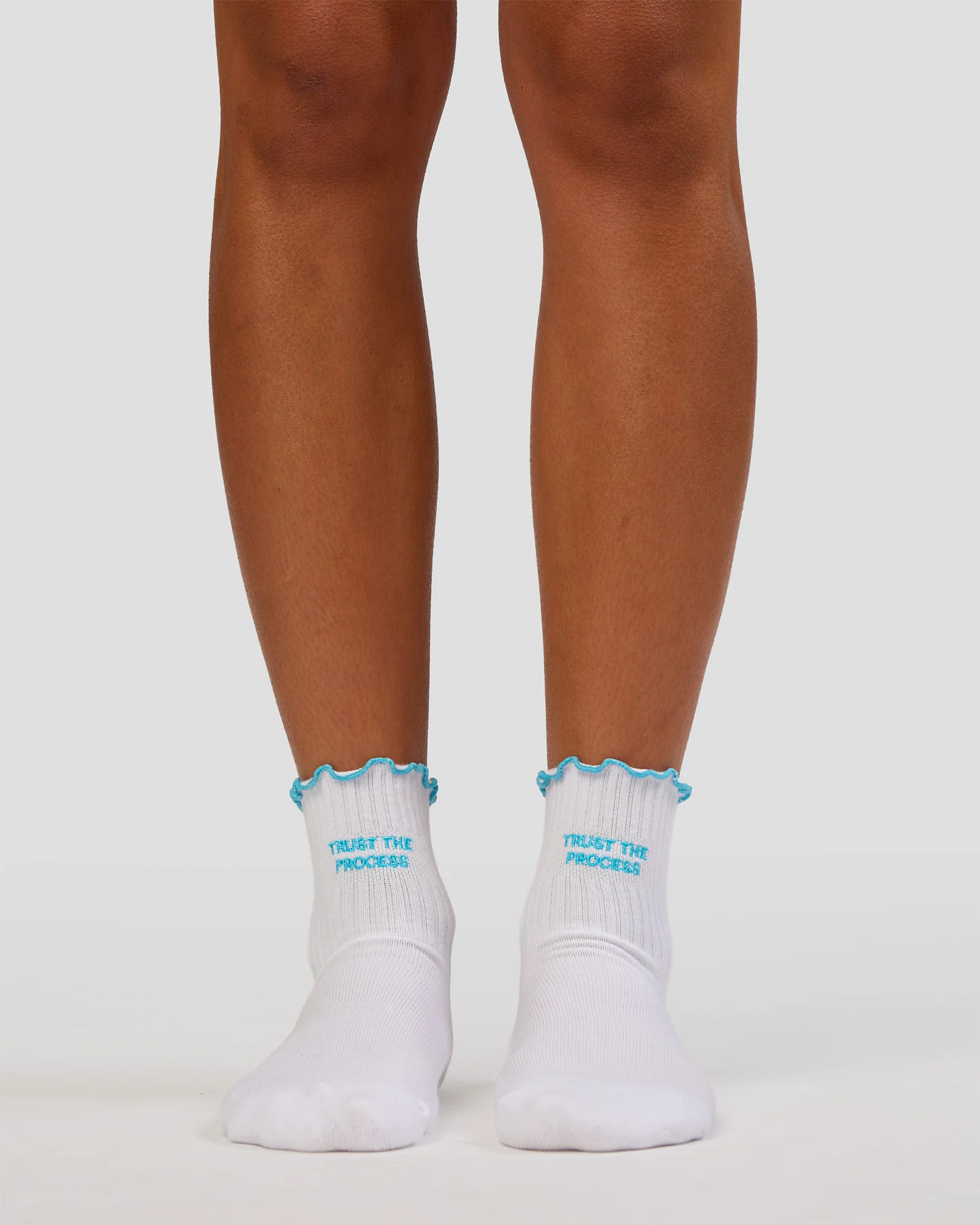 1314-trust-the-process-frill-quarter-sock-white-baltic-sea-2.webp Trust The Process Frill Quarter Sock - White-Baltic Sea