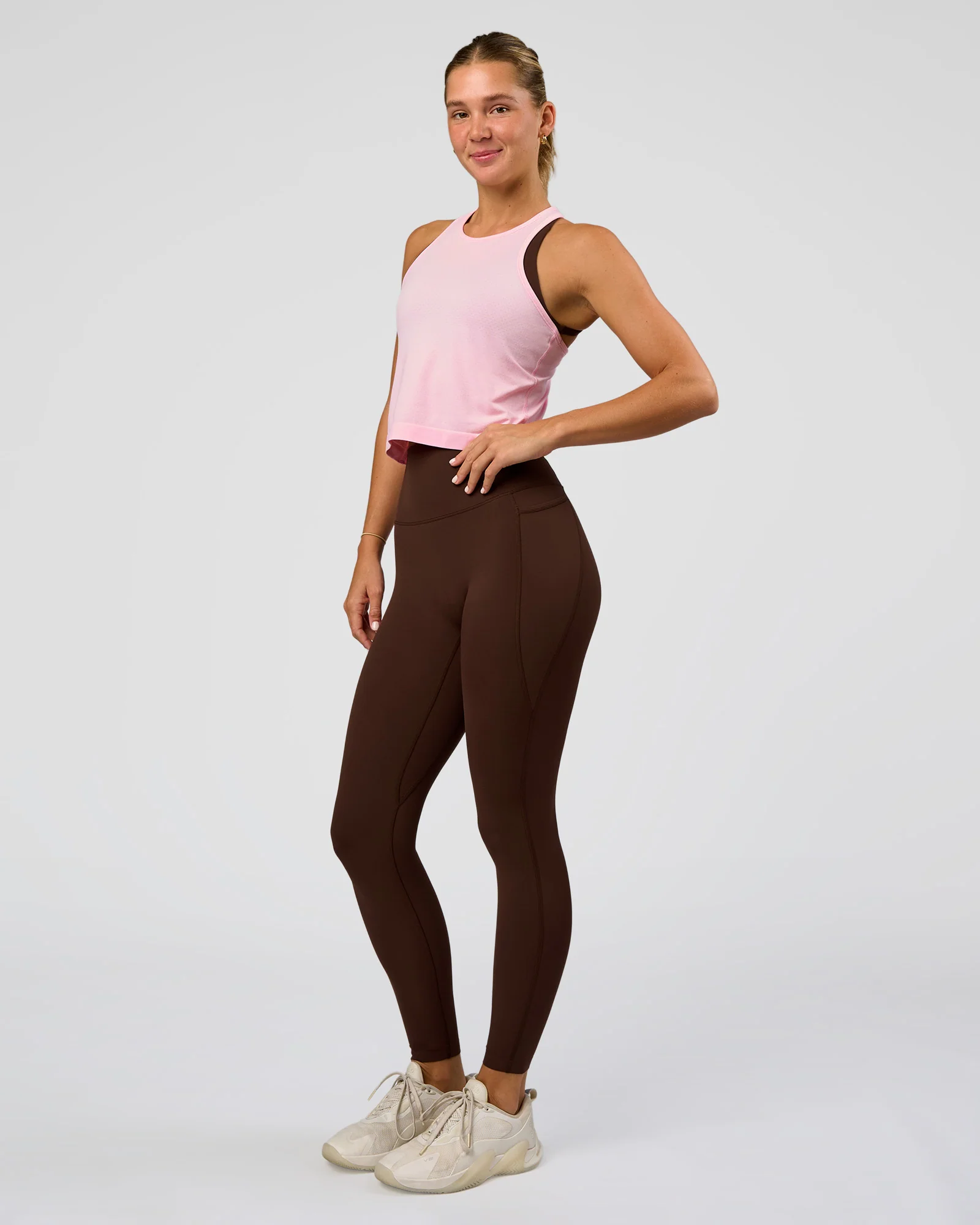 13162-aeroflx-seamless-flow-skimmer-tank-marshmallow-marshmallow-5.webp AeroFLX+ Seamless Flow Skimmer Tank - Marshmallow/Marshmallow