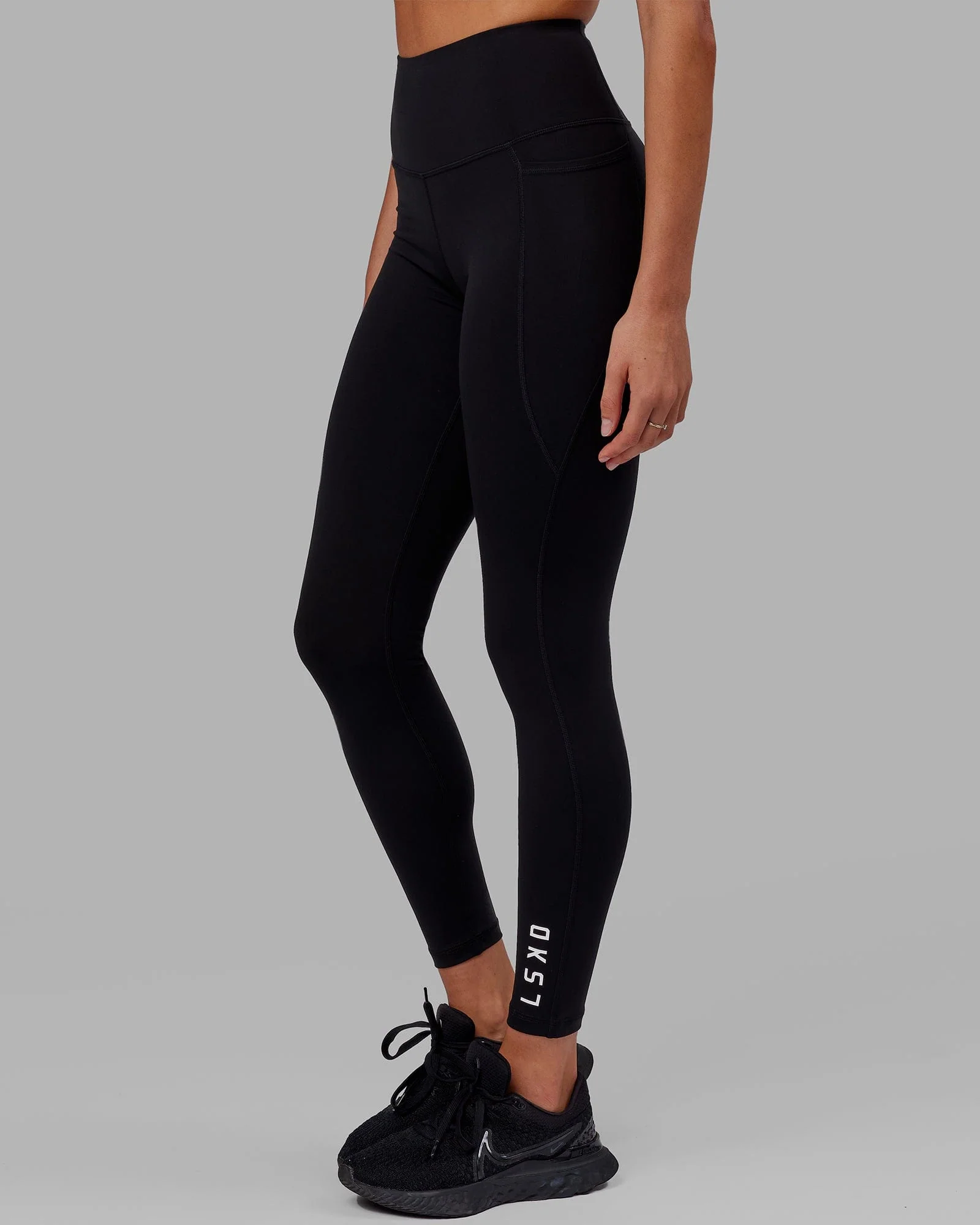 13243-flux-ultra-high-rise-full-length-legging-pockets-black-1.webp Flux Ultra High-Rise Full Length Legging Pockets - Black