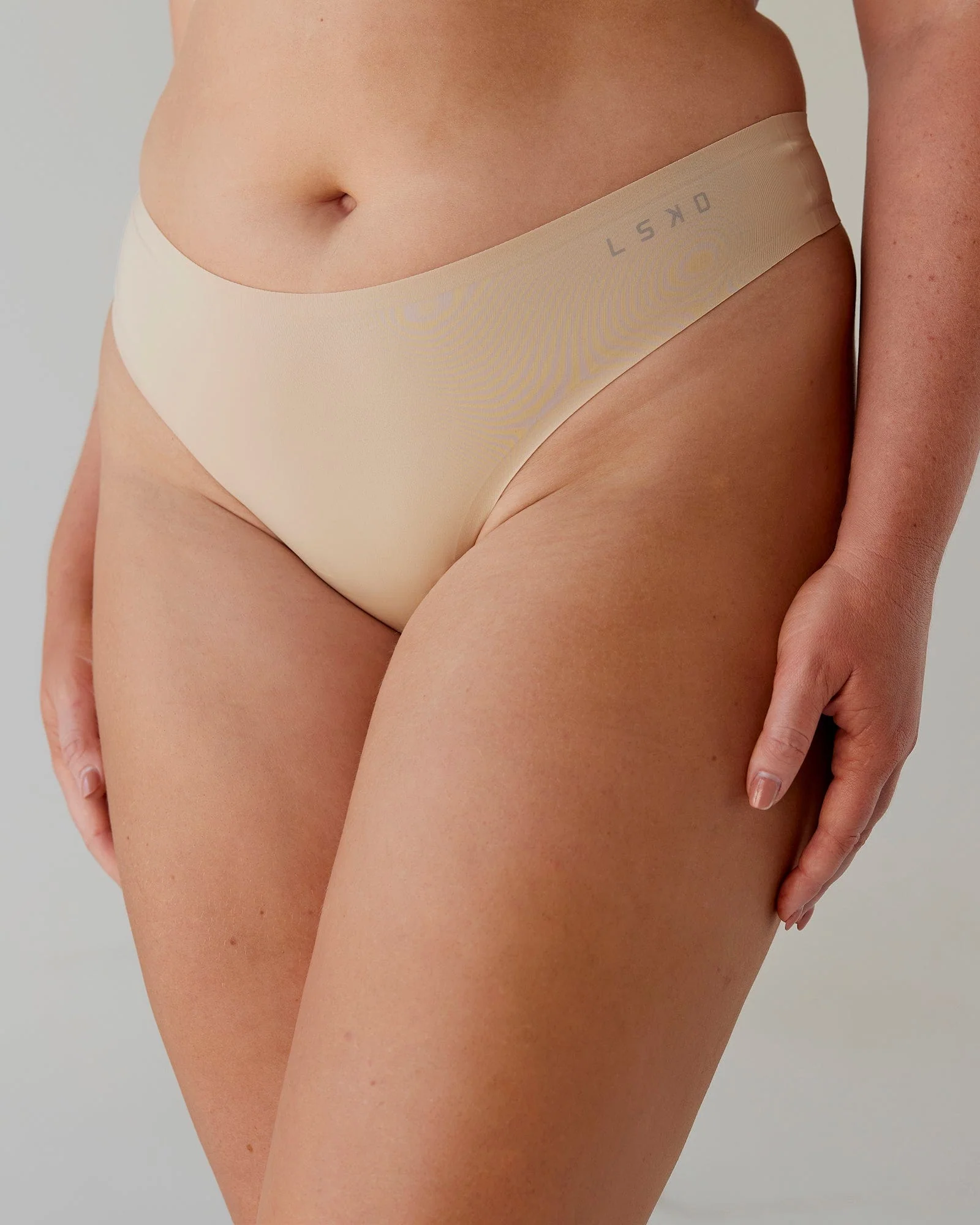 13296-seamless-g-string-3-pack-off-white-2.webp Seamless G-String 3 Pack - Off White