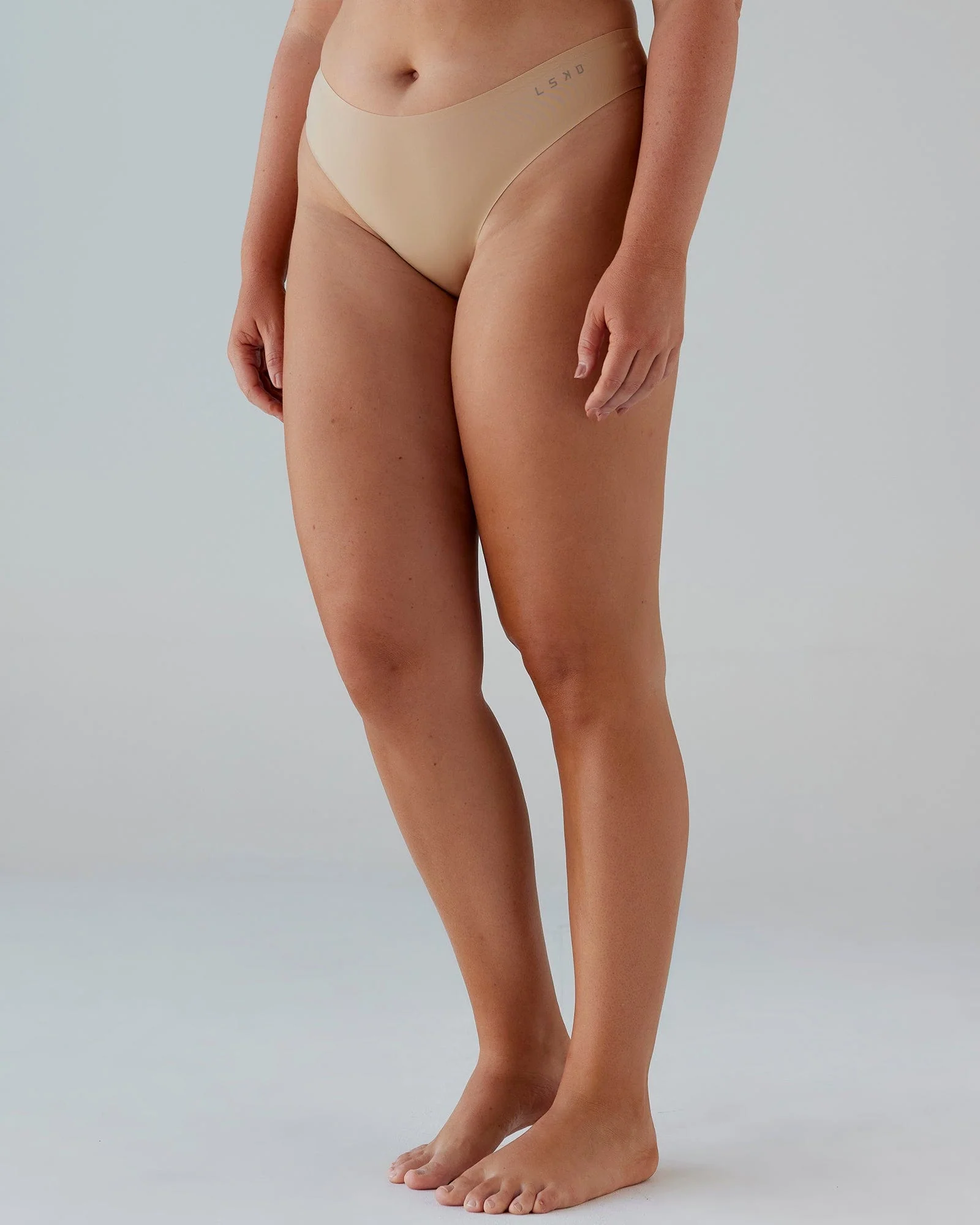 13296-seamless-g-string-3-pack-off-white-4.webp Seamless G-String 3 Pack - Off White