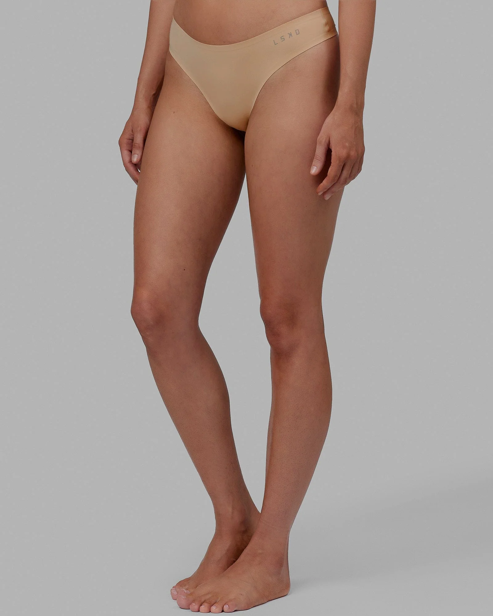 13296-seamless-g-string-3-pack-off-white-7.webp Seamless G-String 3 Pack - Off White