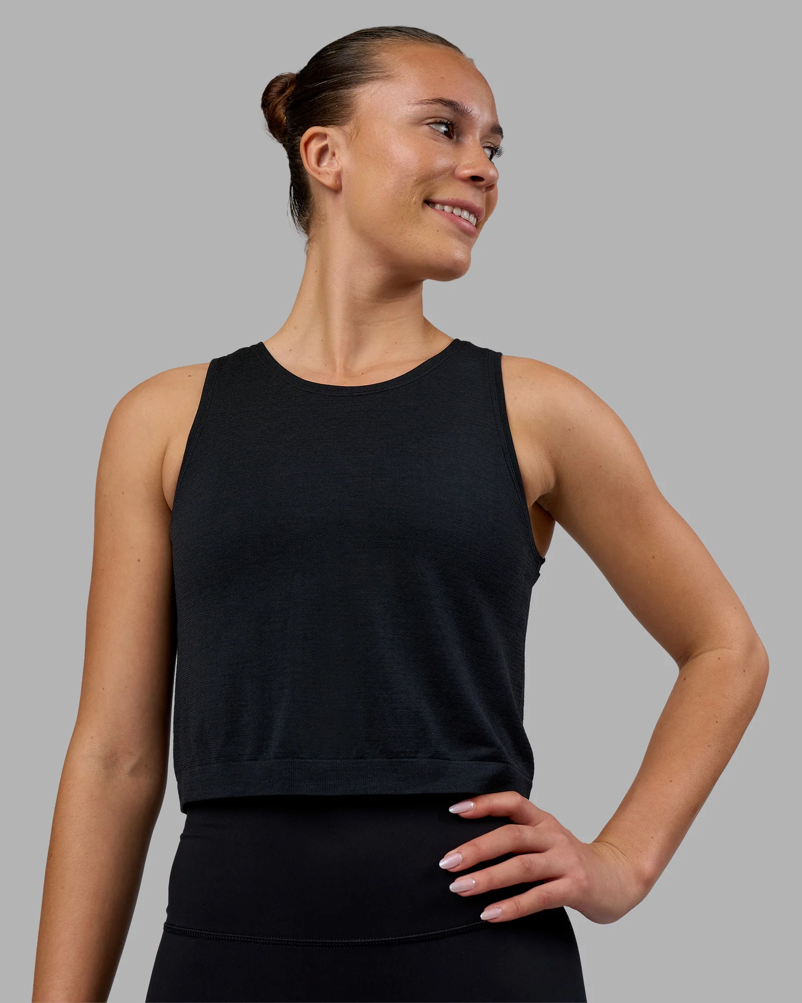 1337-aeroflx-seamless-skimmer-tank-black-marl-1.webp AeroFLX+ Seamless Skimmer Tank - Black Marl