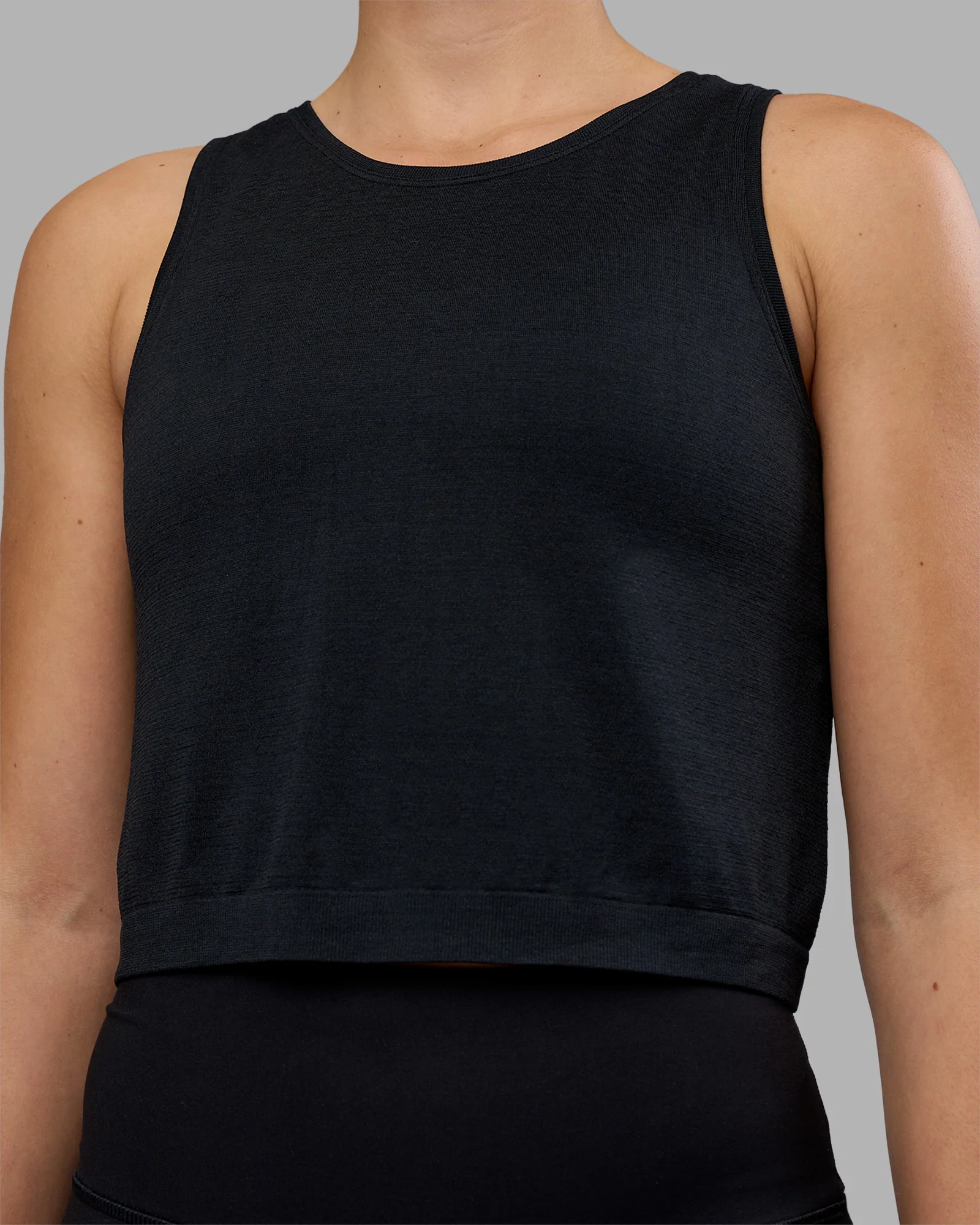 1337-aeroflx-seamless-skimmer-tank-black-marl-4.webp AeroFLX+ Seamless Skimmer Tank - Black Marl