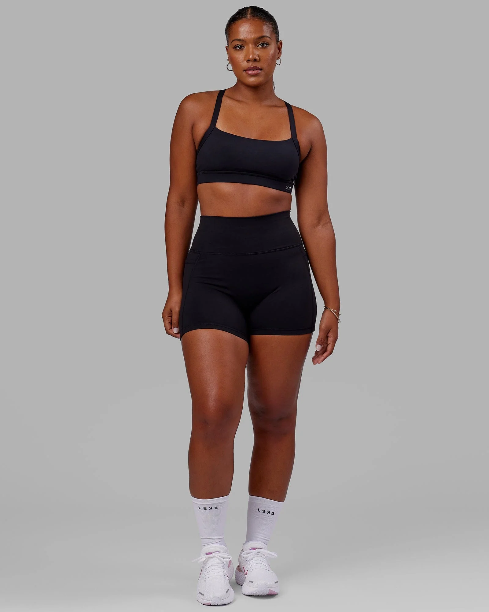 13384-o.g.-momentum-sports-bra-black-8.webp O.G. Momentum Sports Bra - Black