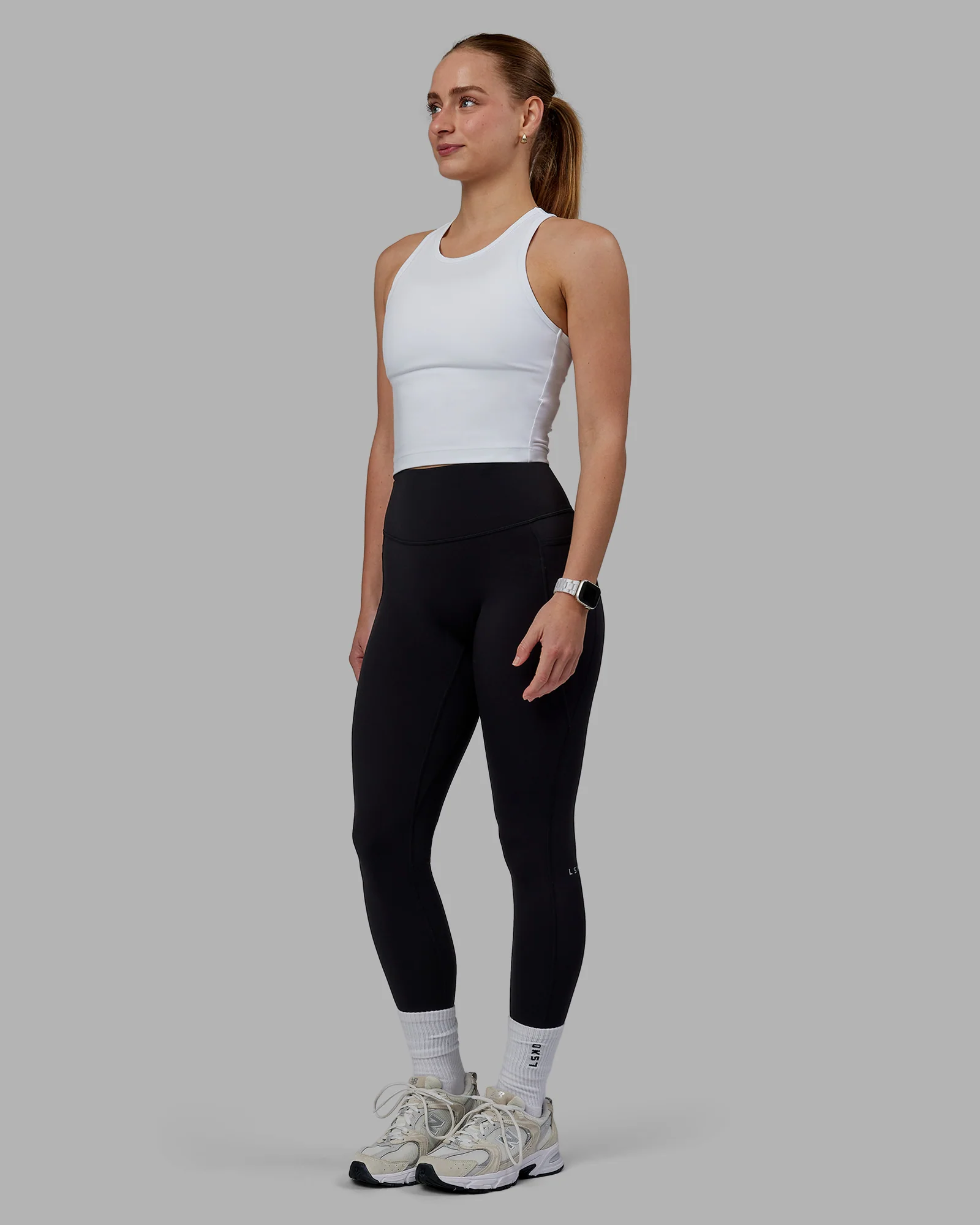 13462-flow-performance-tank-white-3.webp Flow Performance Tank - White
