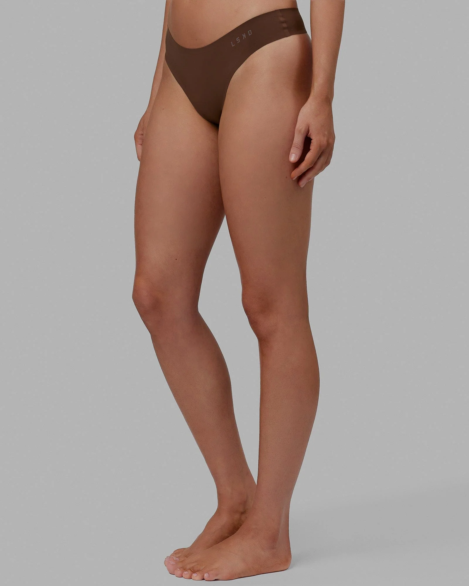 13497-seamless-g-string-3-pack-cocoa-7.webp Seamless G-String 3 Pack - Cocoa