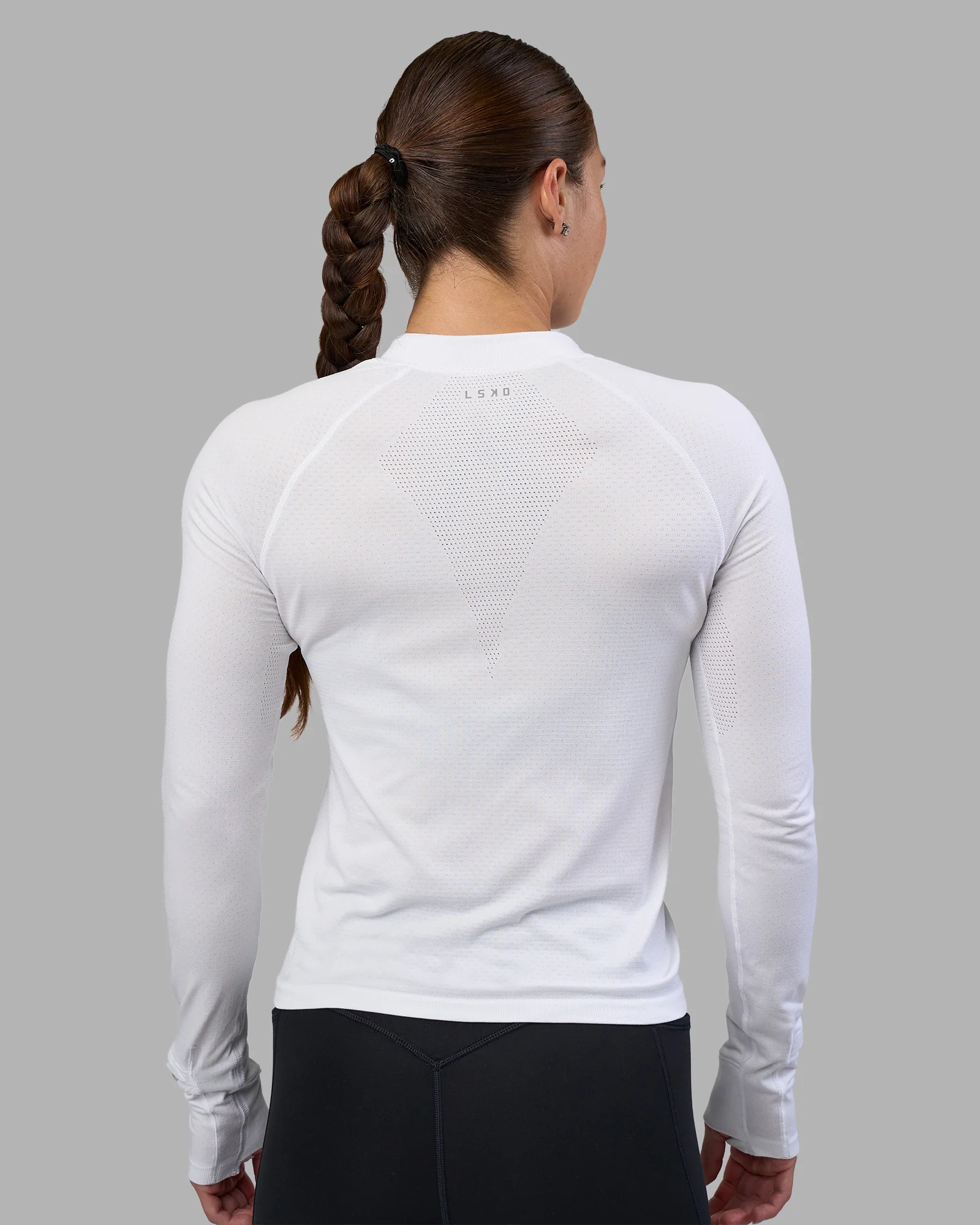 1353-aeroflx-long-sleeve-half-zip-white-white-3.webp AeroFLX+ Long Sleeve Half Zip - White/White