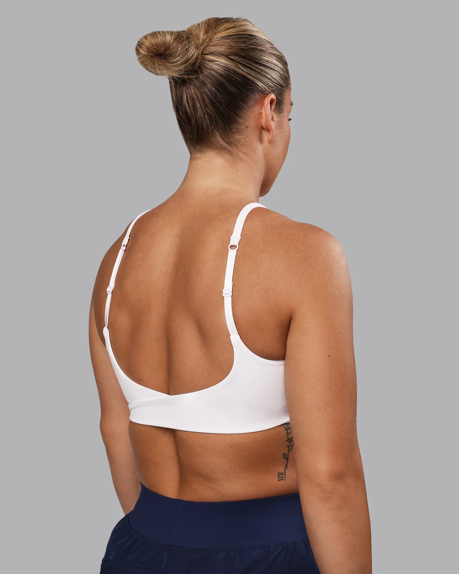13577-twist-sports-bra-white-5.webp Twist Sports Bra - White