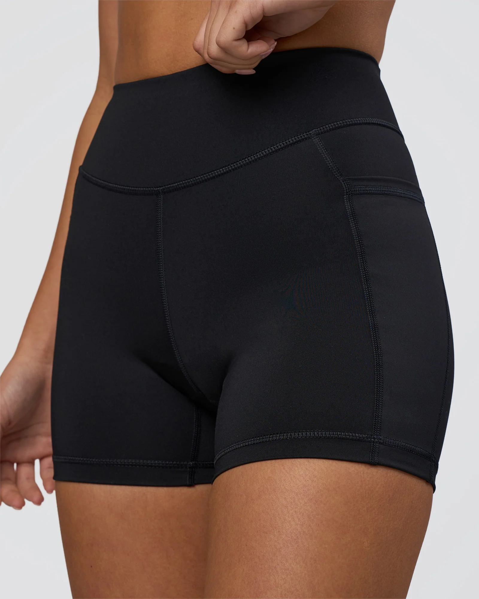 Elite High-Rise 4" Short Pockets - Black