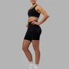13682-elite-run-high-rise-7-short-pockets-black-11.webp Elite Run High-Rise 7" Short Pockets - Black