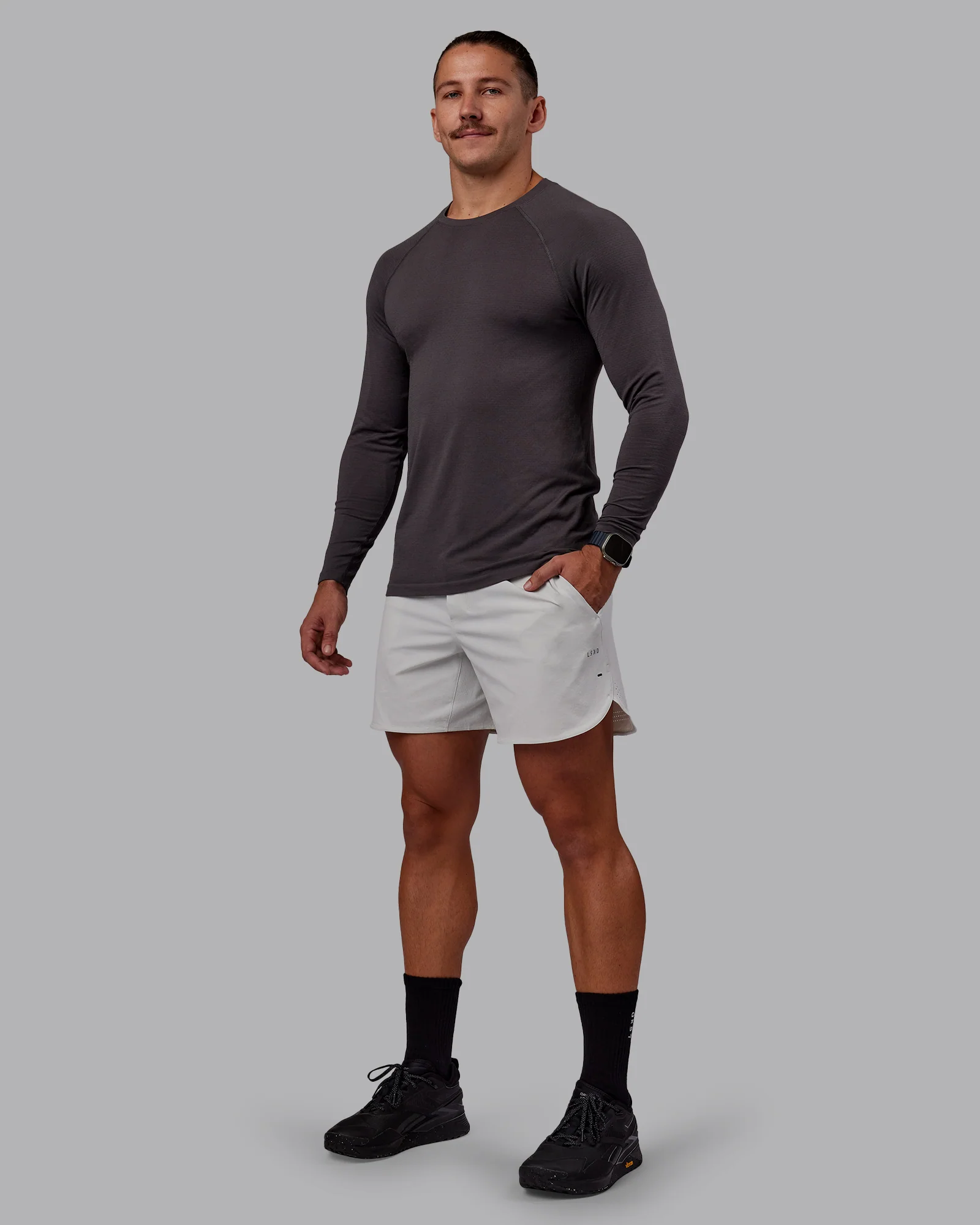 1369-aeroflx-seamless-long-sleeve-tee-dark-storm-dark-storm-2.webp AeroFLX+ Seamless Long Sleeve Tee - Dark Storm/Dark Storm