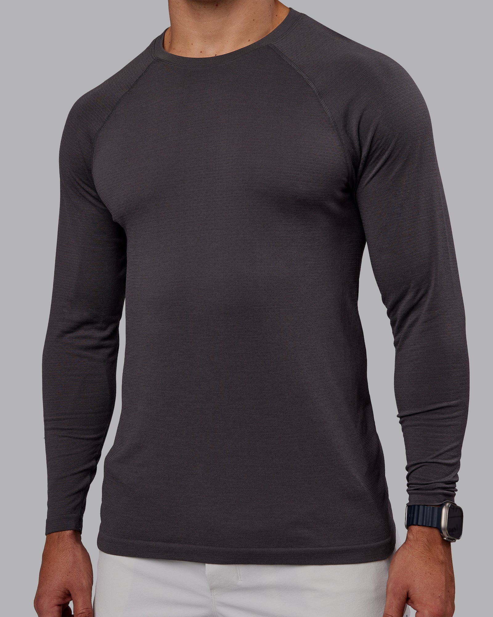 1369-aeroflx-seamless-long-sleeve-tee-dark-storm-dark-storm-5.jpg AeroFLX+ Seamless Long Sleeve Tee - Dark Storm/Dark Storm