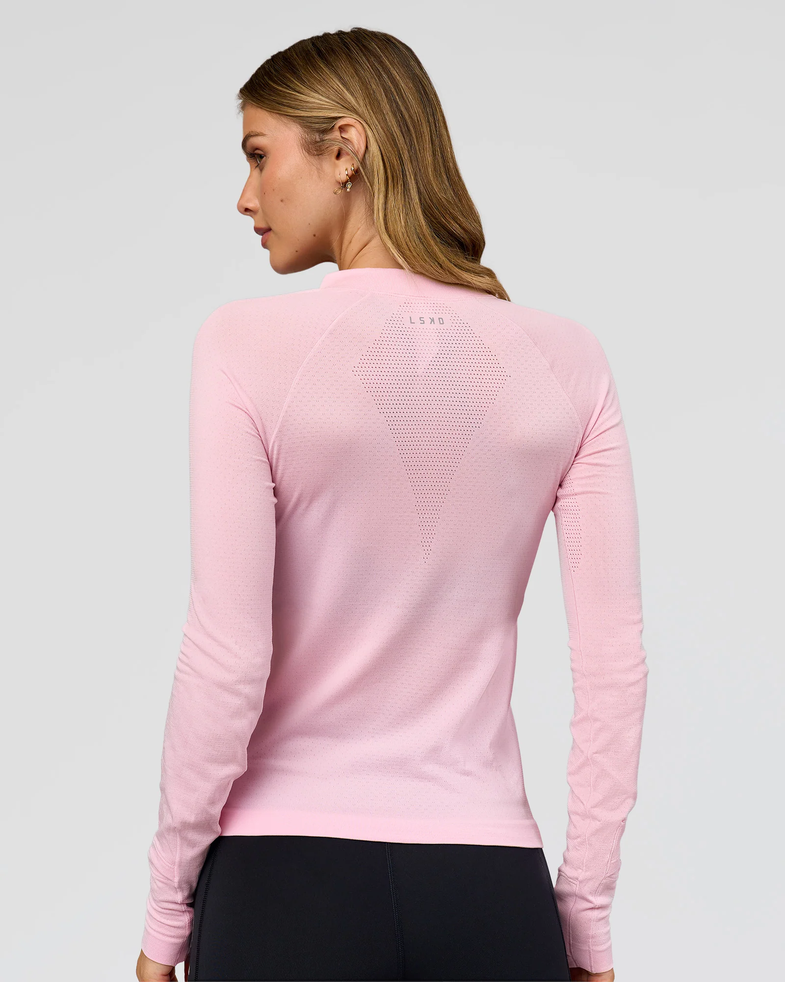1377-aeroflx-long-sleeve-half-zip-marshmallow-marshmallow-4.webp AeroFLX+ Long Sleeve Half Zip - Marshmallow/Marshmallow