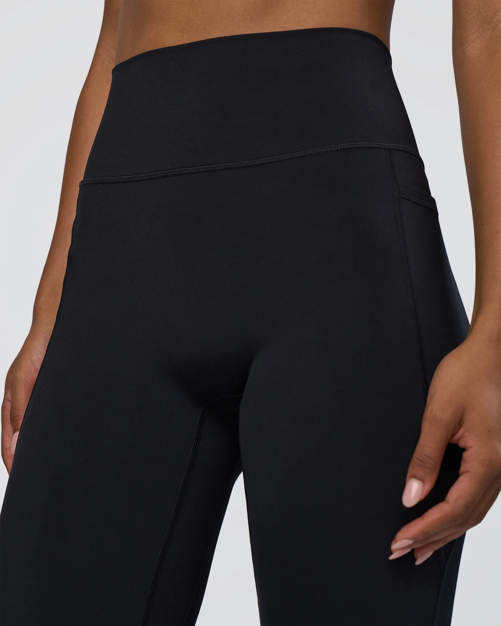 13773-fusion-ultra-high-rise-flared-tall-legging-pockets-black-6.webp Fusion Ultra High-Rise Flared Tall Legging Pockets - Black