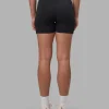 Fusion V-Contour Ultra High-Rise 4" Short Pockets - Black