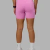 13836-fusion-ultra-high-rise-6-short-pockets-spark-pink-3.webp Fusion Ultra High-Rise 6" Short Pockets - Spark Pink