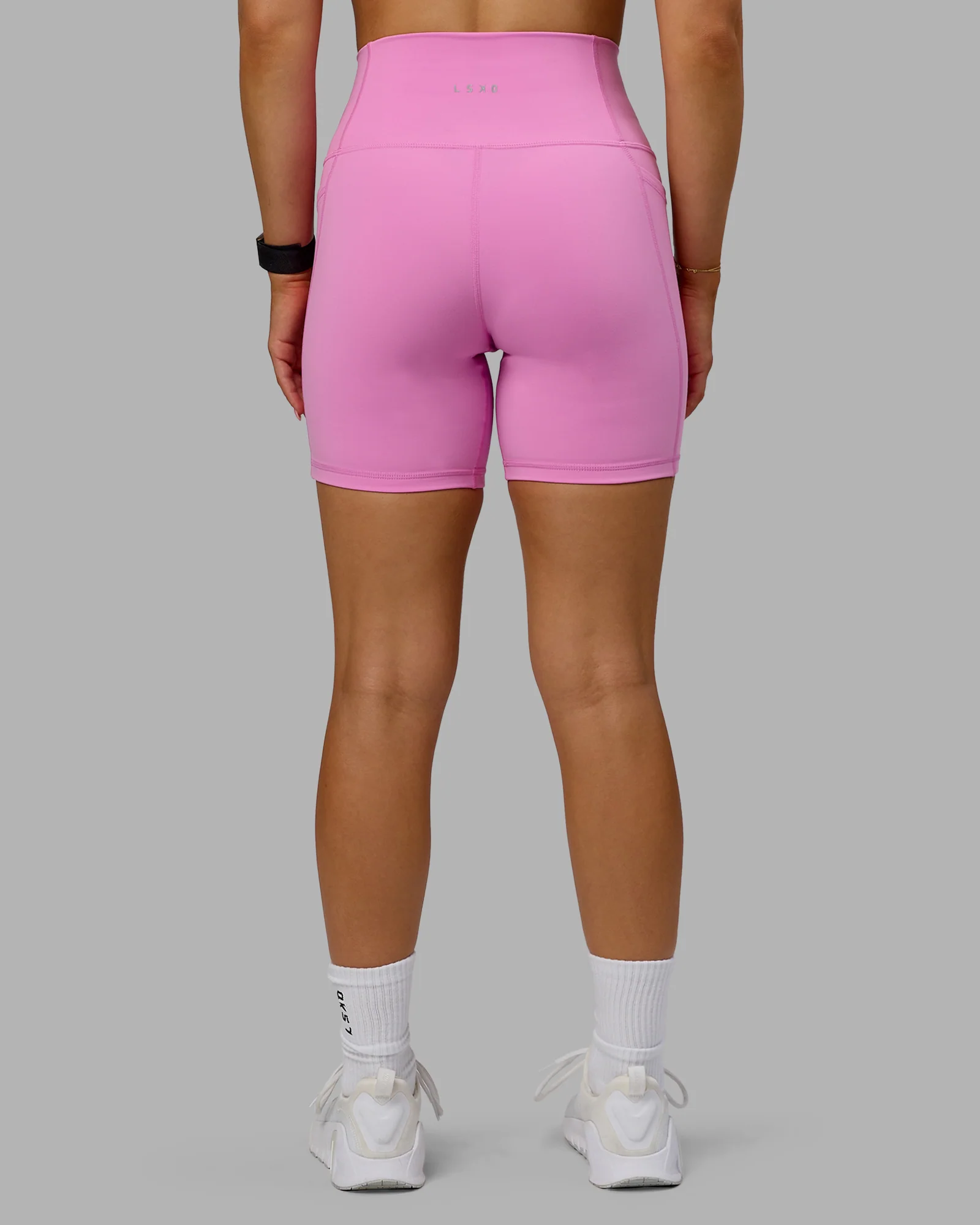 13836-fusion-ultra-high-rise-6-short-pockets-spark-pink-3.webp Fusion Ultra High-Rise 6" Short Pockets - Spark Pink