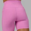 13836-fusion-ultra-high-rise-6-short-pockets-spark-pink-7.webp Fusion Ultra High-Rise 6" Short Pockets - Spark Pink