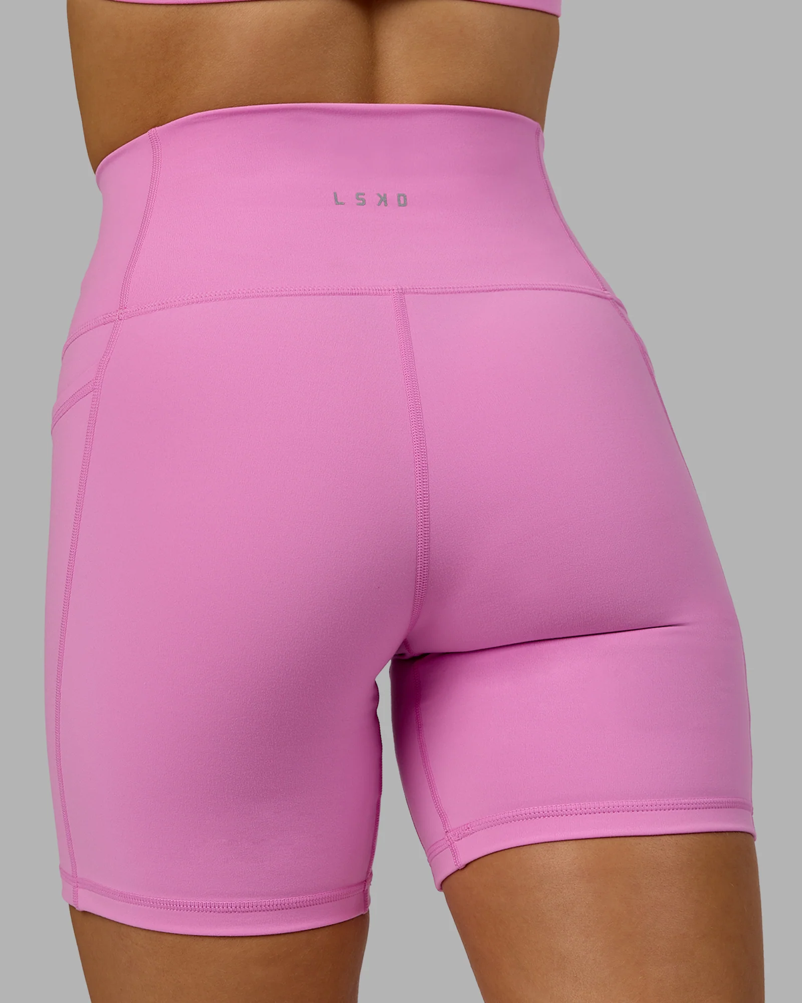 13836-fusion-ultra-high-rise-6-short-pockets-spark-pink-7.webp Fusion Ultra High-Rise 6" Short Pockets - Spark Pink