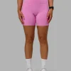 13836-fusion-ultra-high-rise-6-short-pockets-spark-pink-8.webp Fusion Ultra High-Rise 6" Short Pockets - Spark Pink