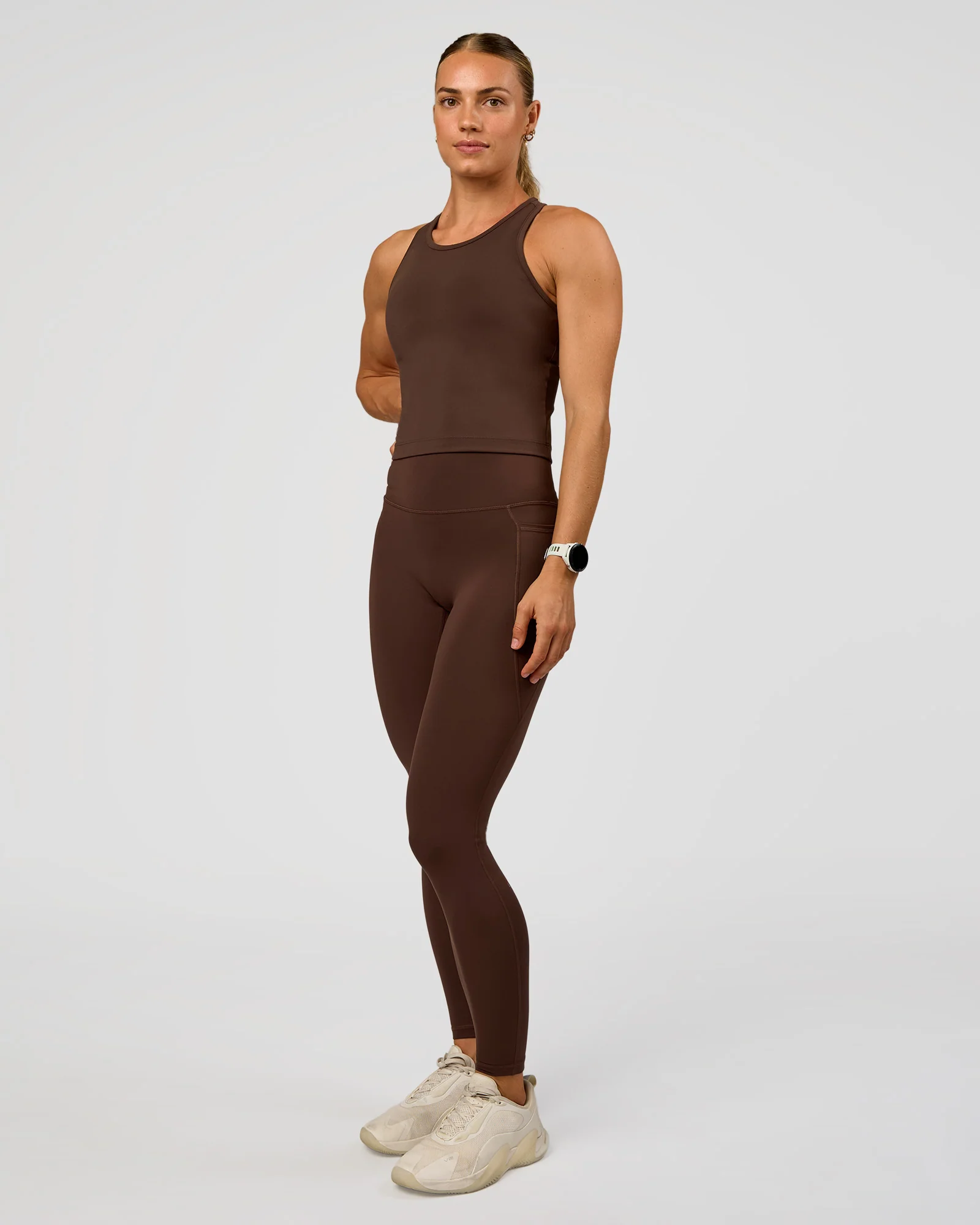 139-flow-performance-tank-2.0-hot-chocolate-2.webp Flow Performance Tank 2.0 - Hot Chocolate