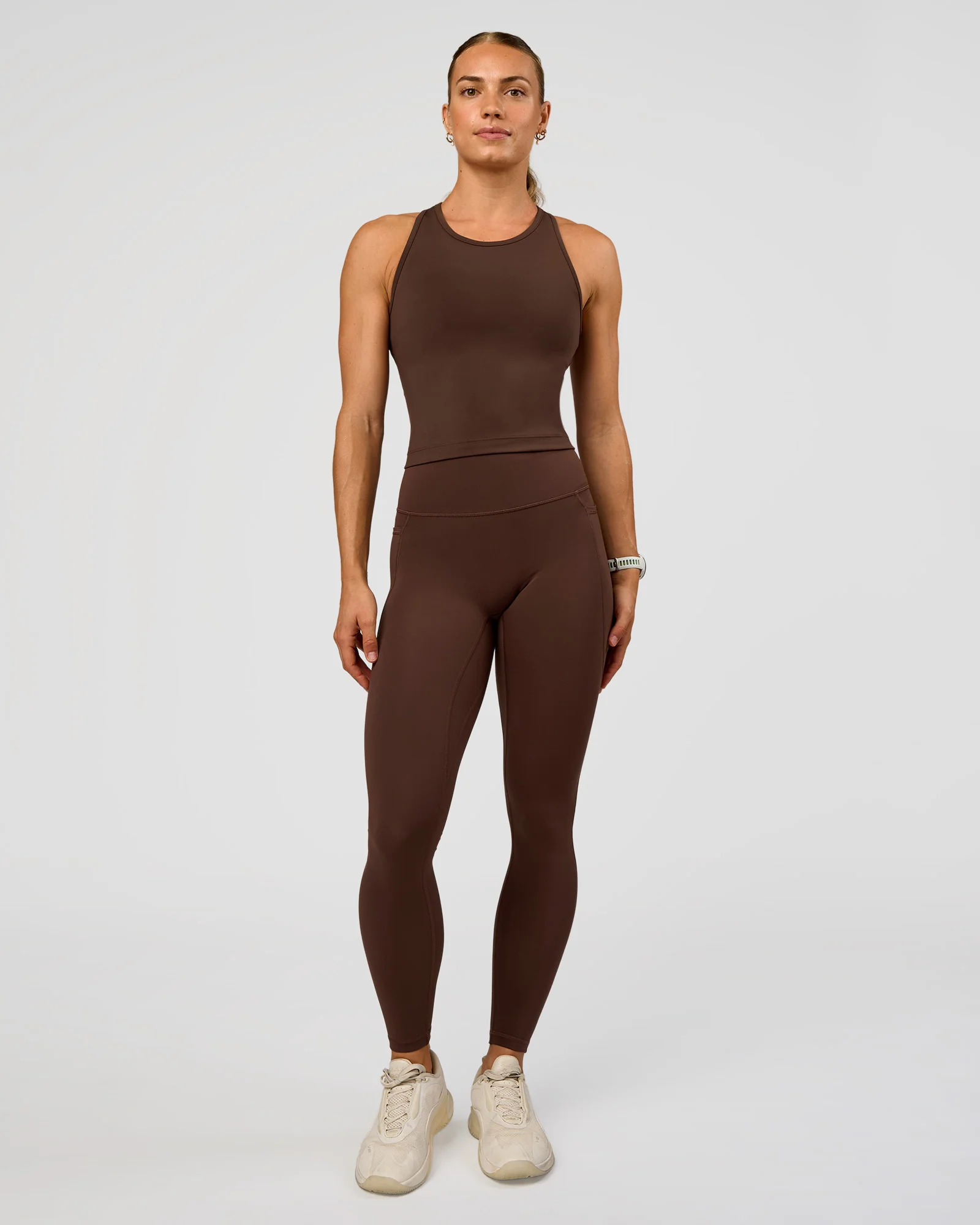 139-flow-performance-tank-2.0-hot-chocolate-5.webp Flow Performance Tank 2.0 - Hot Chocolate