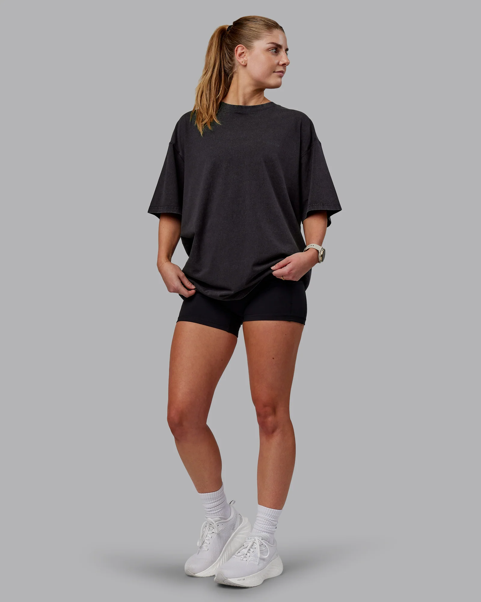 14003-washed-run-club-flxcotton-tee-oversize-black-black-6.webp Washed RUN CLUB FLXCotton Tee Oversize - Black-Black