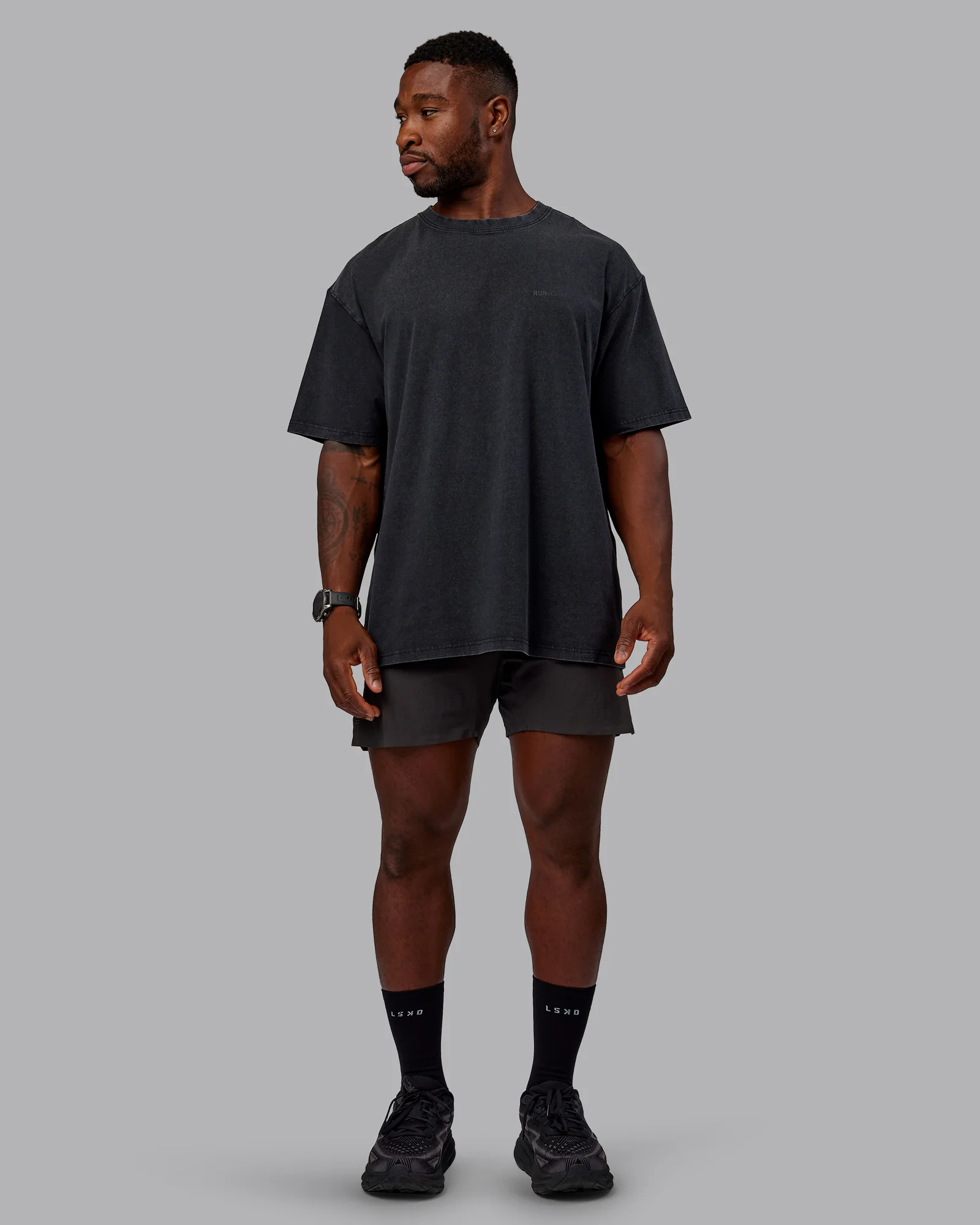 14003-washed-run-club-flxcotton-tee-oversize-black-black-7.webp Washed RUN CLUB FLXCotton Tee Oversize - Black-Black