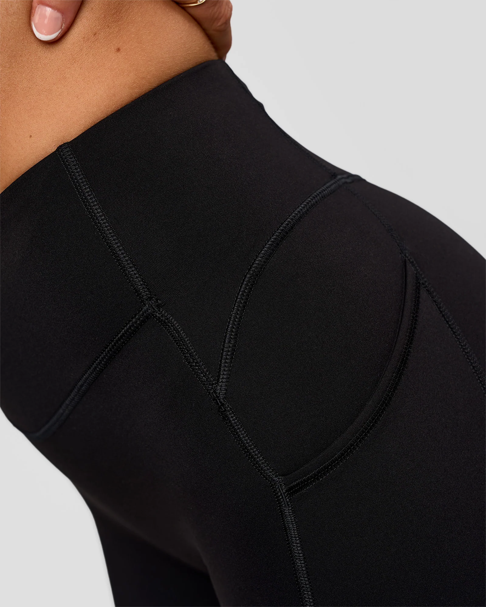 Elite Run High-Rise 5" Short Pockets - Black