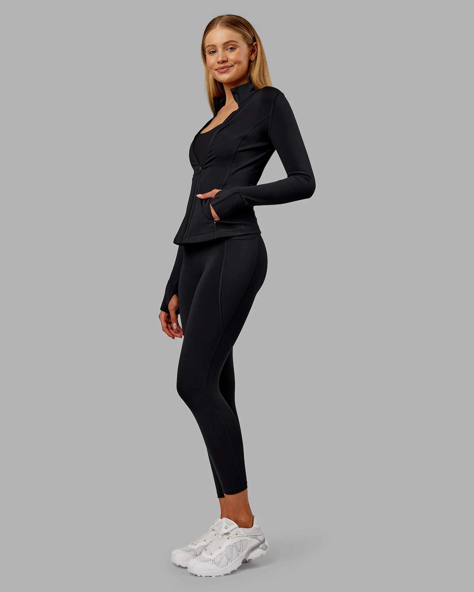 Stride Thermal Zip Through Jacket - Black