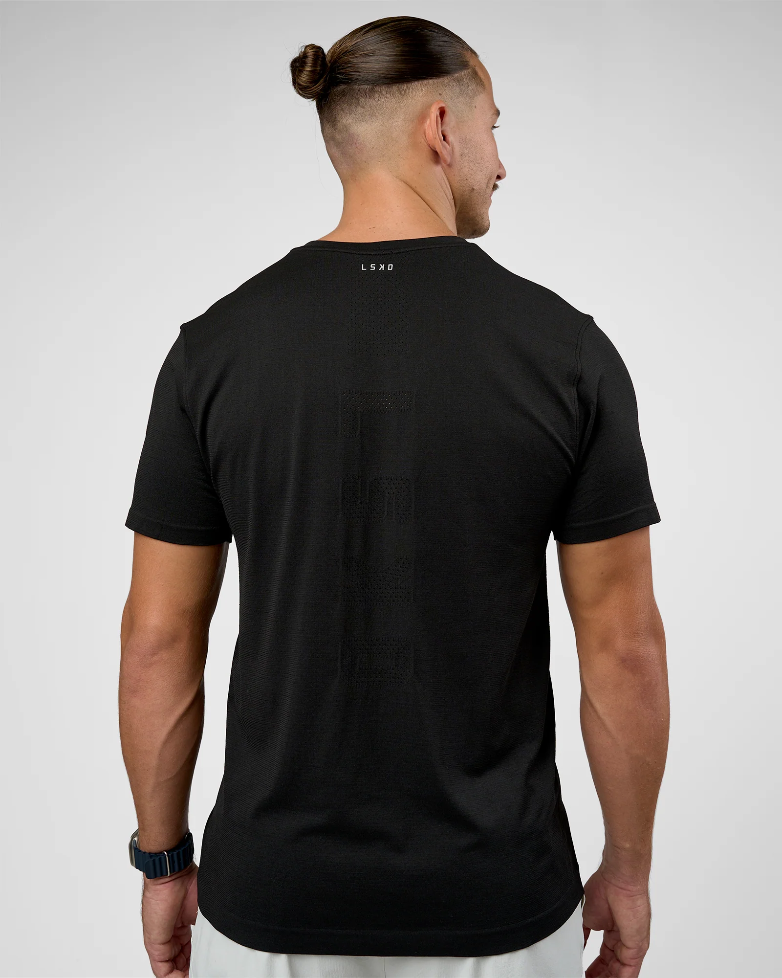 1417-aeroflx-seamless-set-in-tee-jacquard-black-4.webp AeroFLX+ Seamless Set In Tee Jacquard - Black