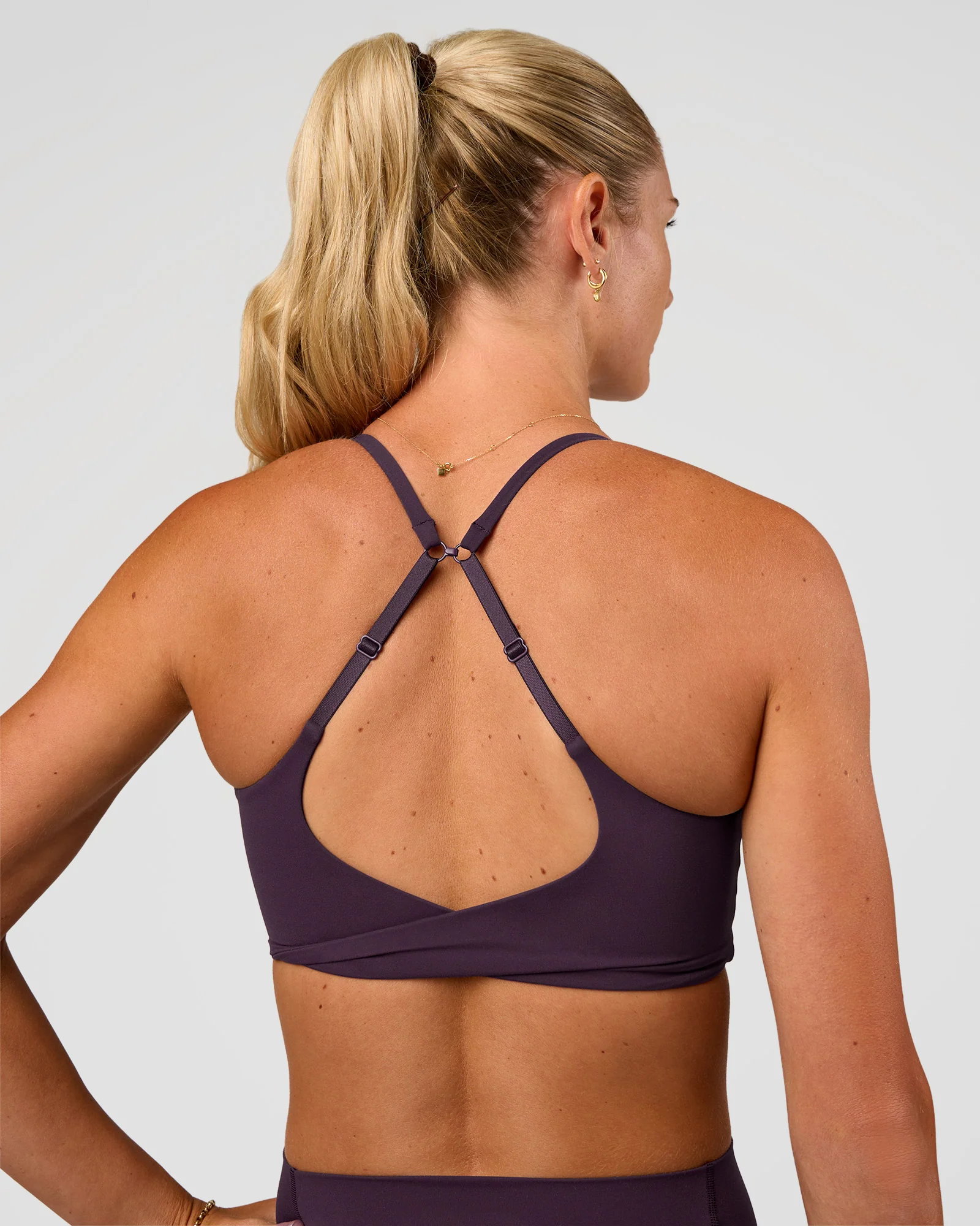 Twist Sports Bra - Midnight Plum