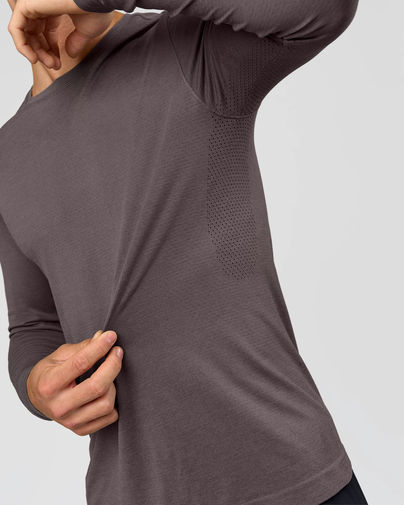 1425-aeroflx-seamless-long-sleeve-tee-set-in-sleeve-duskstone-duskstone-2.webp AeroFLX+ Seamless Long Sleeve Tee (Set in Sleeve) - Duskstone/Duskstone