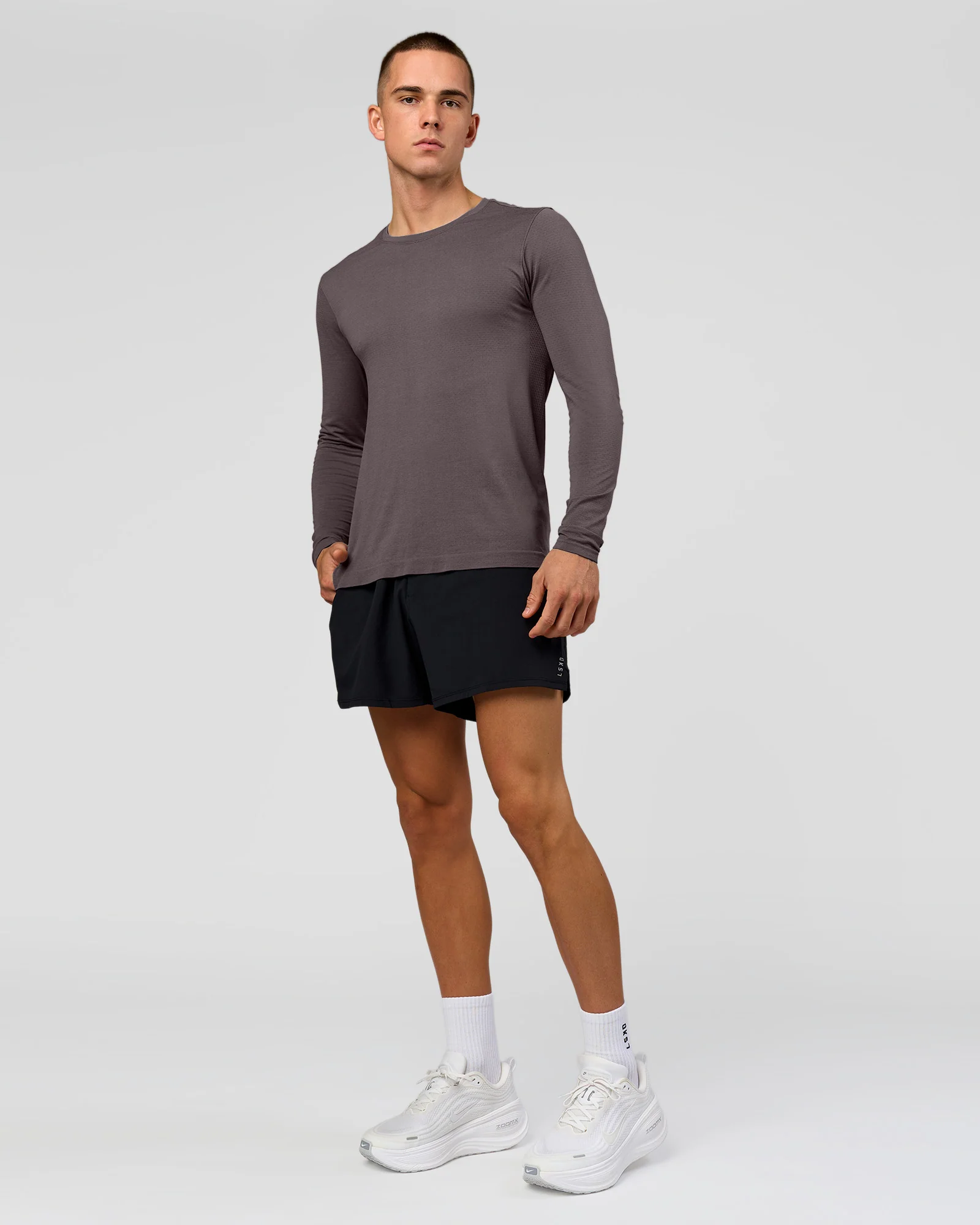 1425-aeroflx-seamless-long-sleeve-tee-set-in-sleeve-duskstone-duskstone-6.webp AeroFLX+ Seamless Long Sleeve Tee (Set in Sleeve) - Duskstone/Duskstone