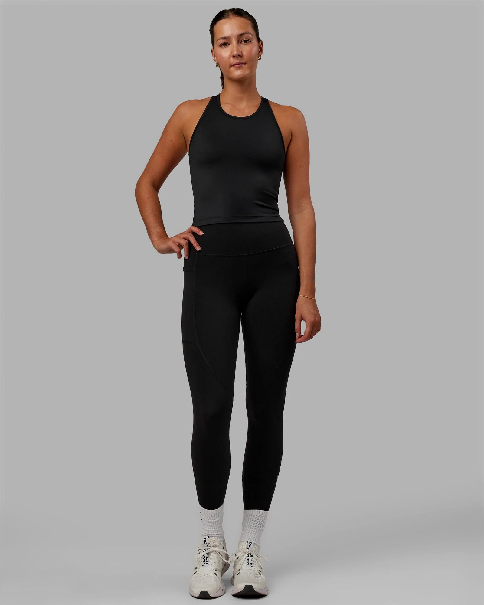 14252-flow-performance-tank-with-shelf-bra-black-6.webp Flow Performance Tank With Shelf Bra - Black
