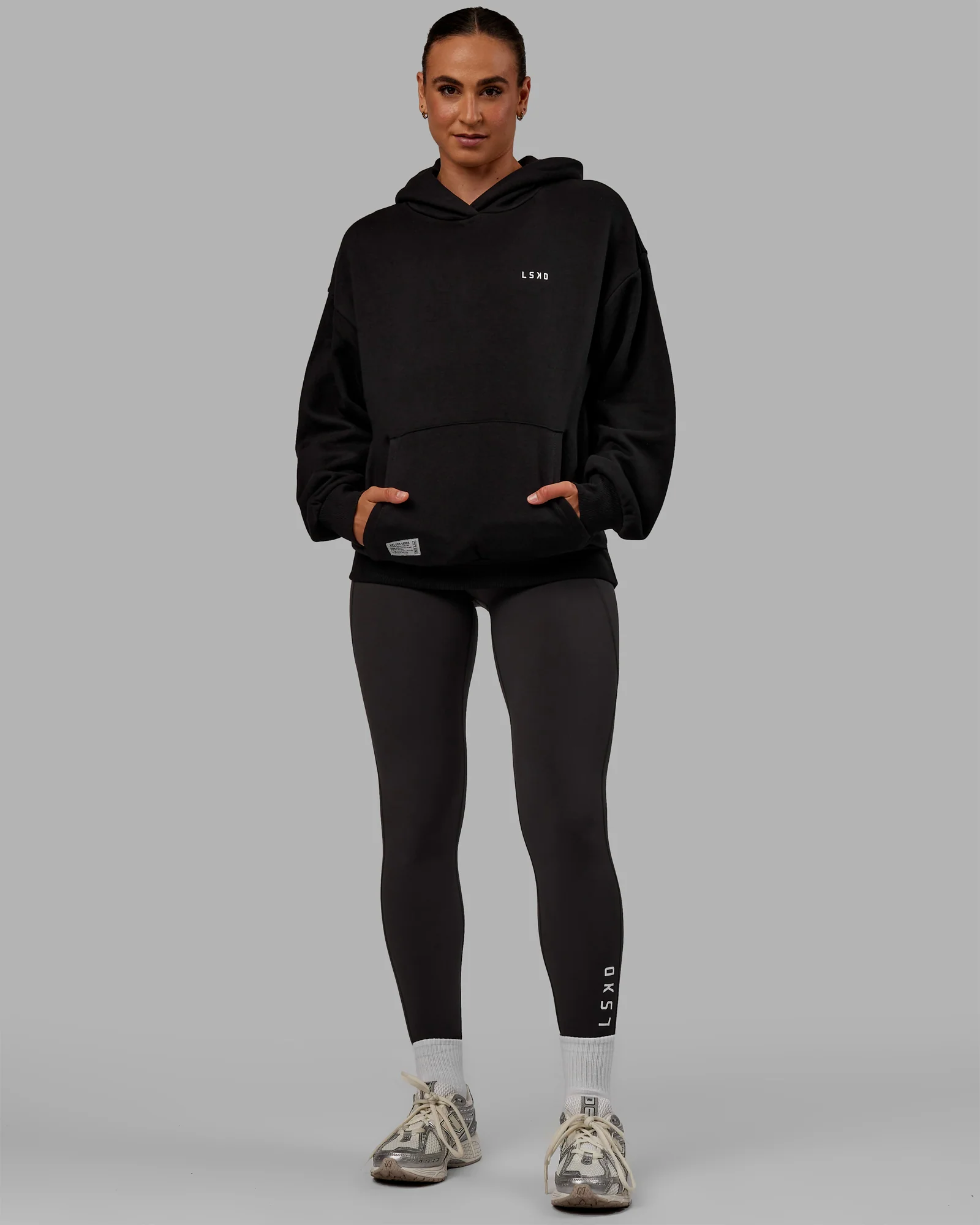 14678-vs6-hoodie-oversize-black-white-9.webp VS6 Hoodie Oversize - Black-White